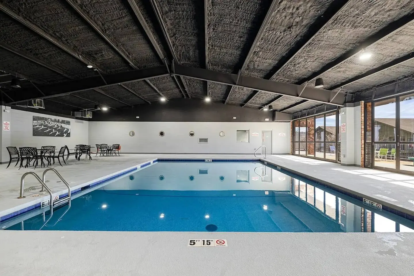 Roark Valley Resort I3 - Creekside Luxury, View, Indoor & Outdoor Pools! 12