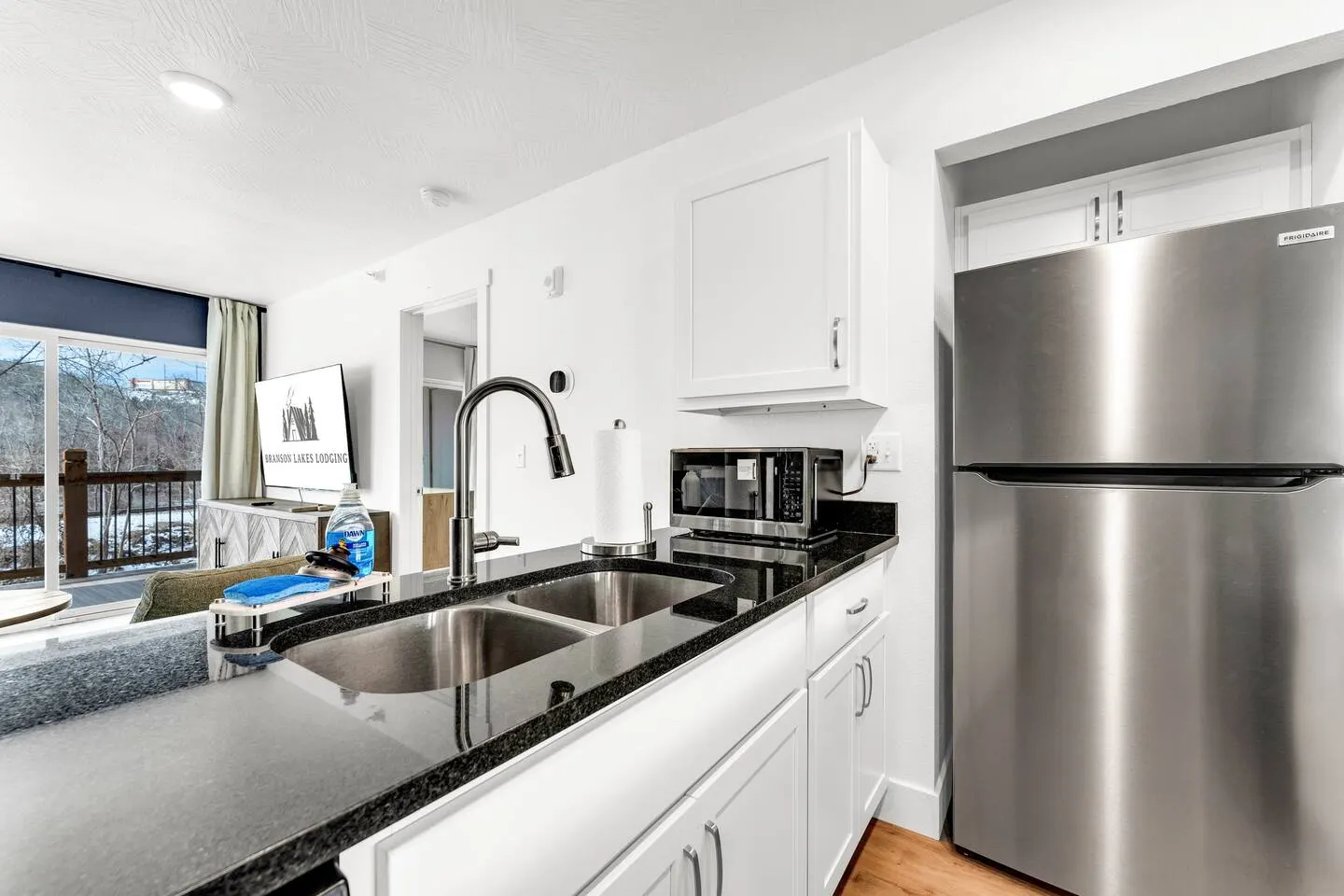Roark Valley Resort I3 - Creekside Luxury, View, Indoor & Outdoor Pools! 20