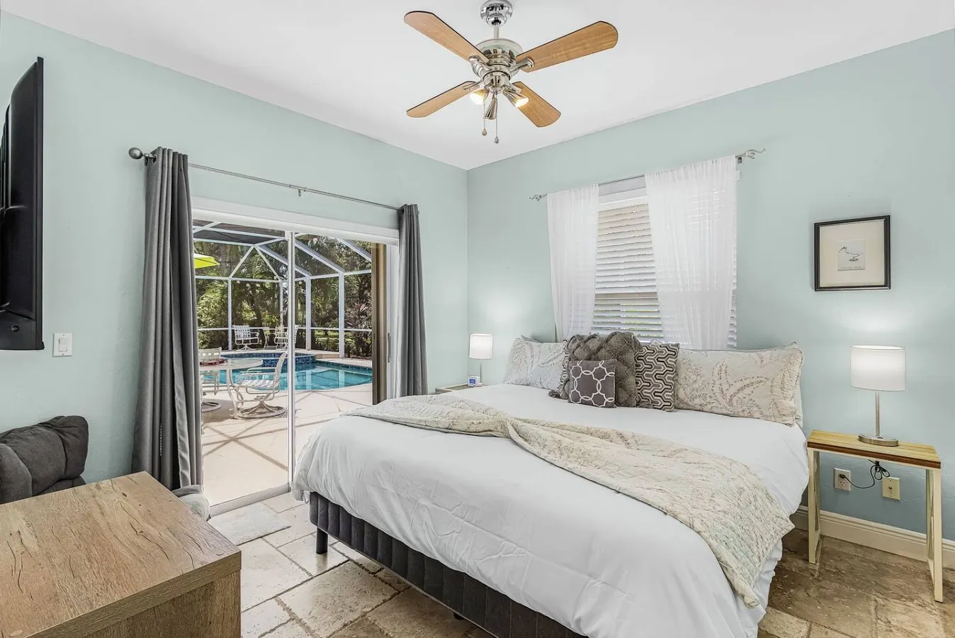 Pineapple Paradise Retreat Private Pool and Spa 6