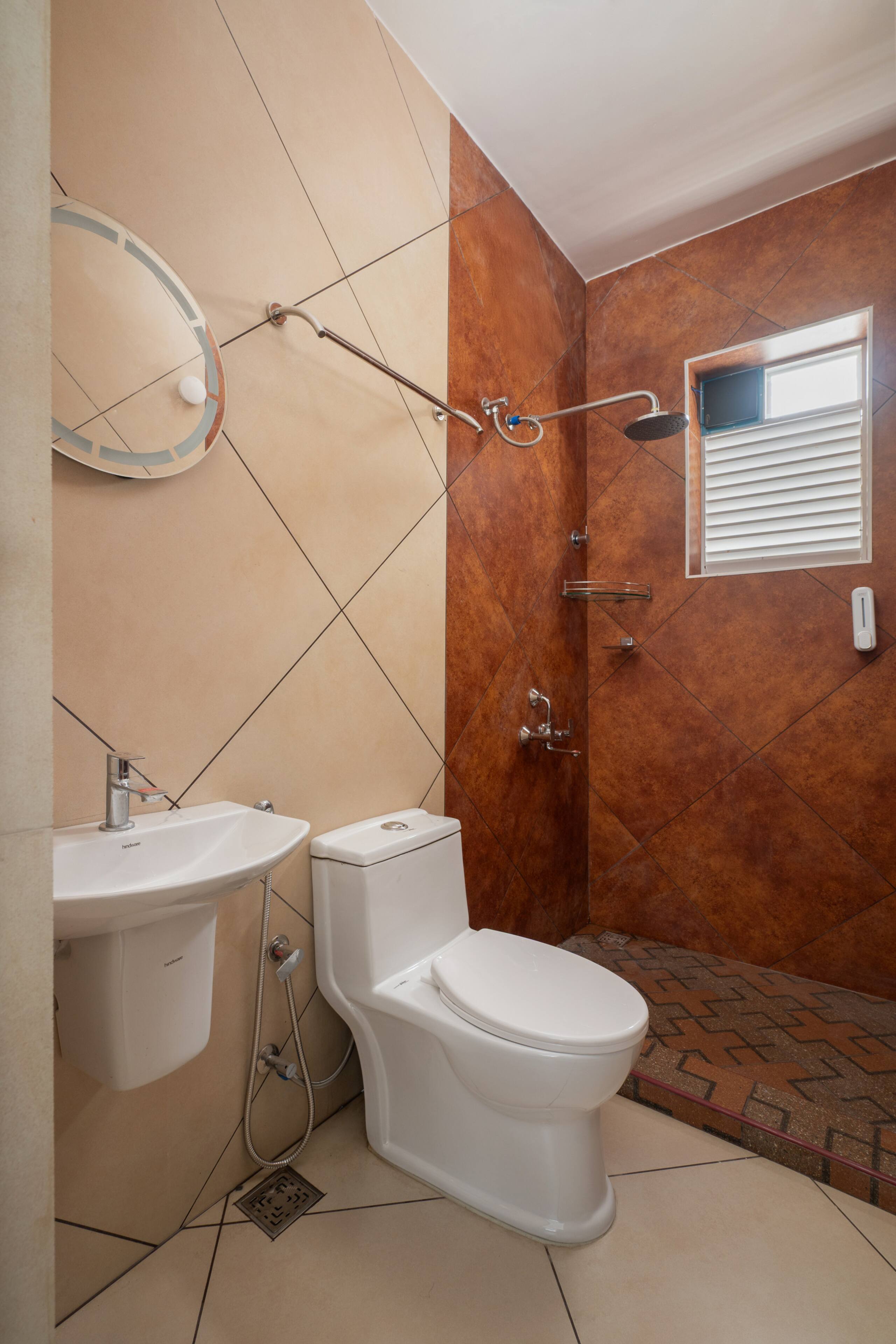 Bastiat Stays | 3BHK Modern Villa in Kakkanad 20