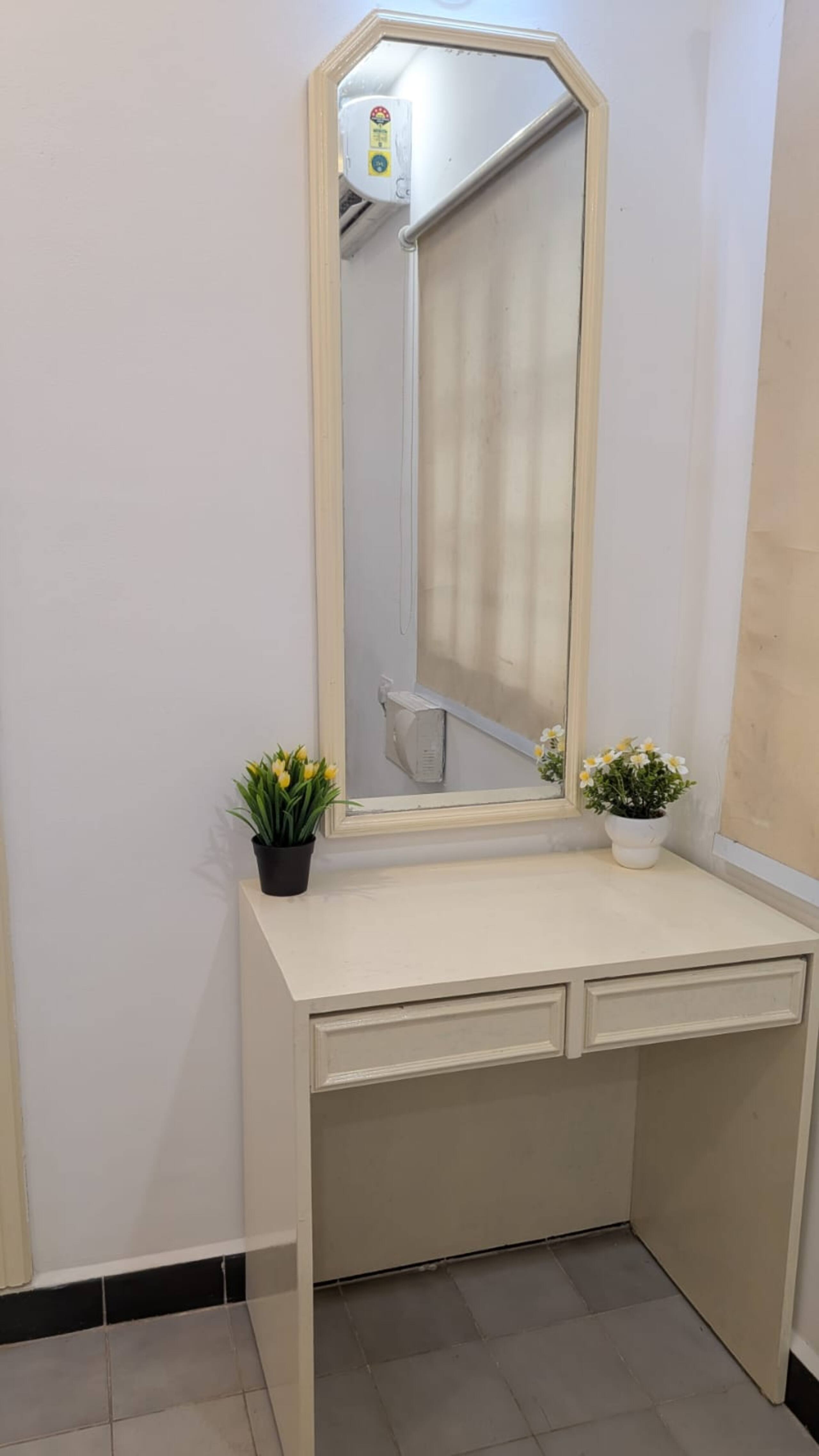Sukoon Ghar 1BHK Flat with Pool 12