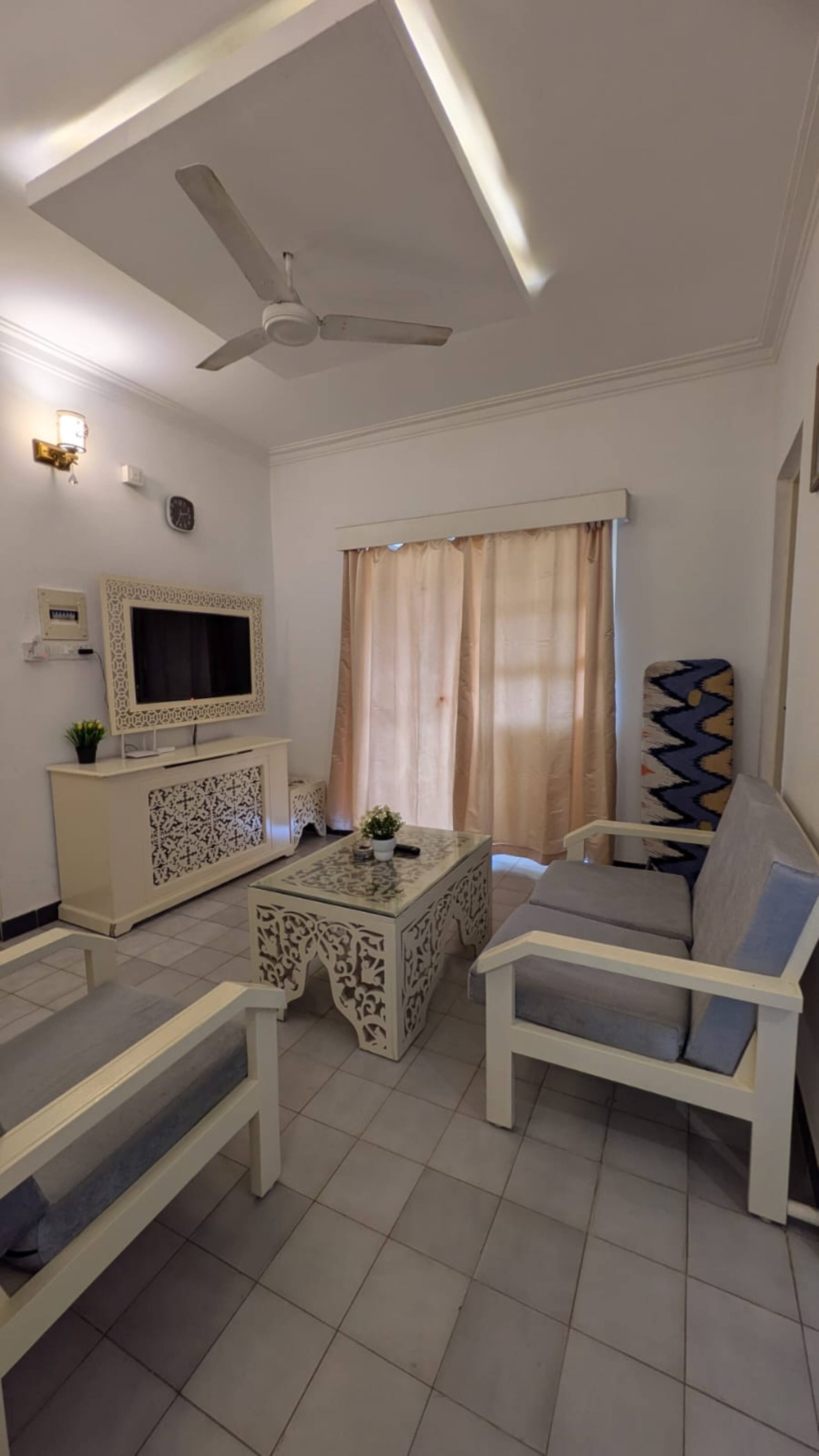 Sukoon Ghar 1BHK Flat with Pool 8