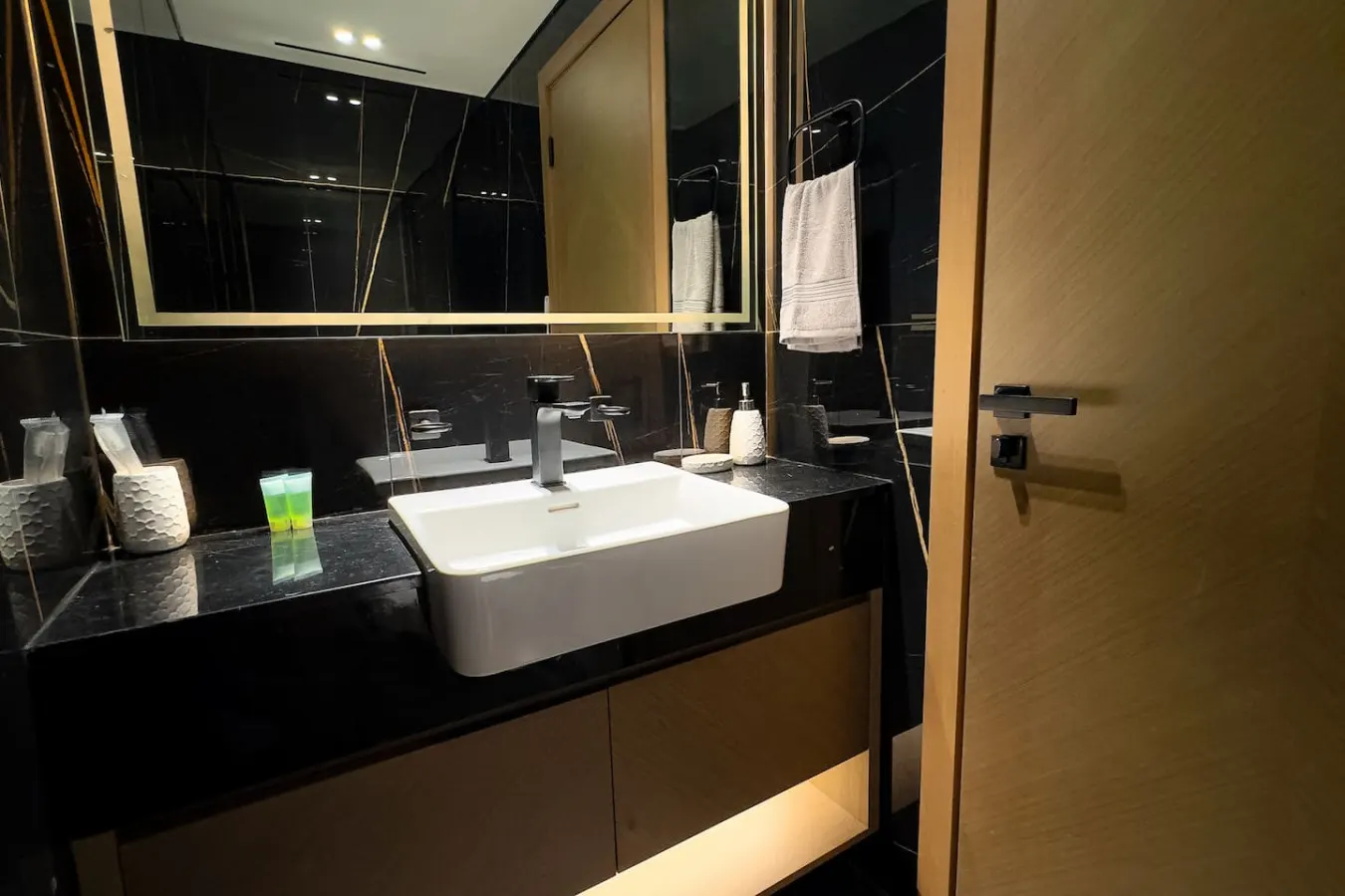 Binghatti Corner - 2BHK luxury Apartment 9