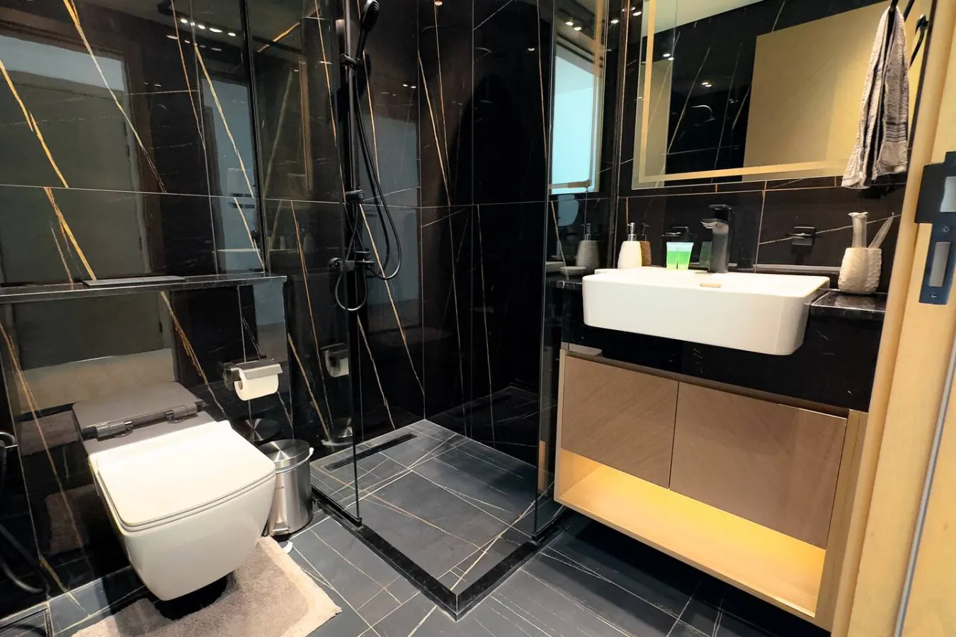 Binghatti Corner - 2BHK luxury Apartment 10