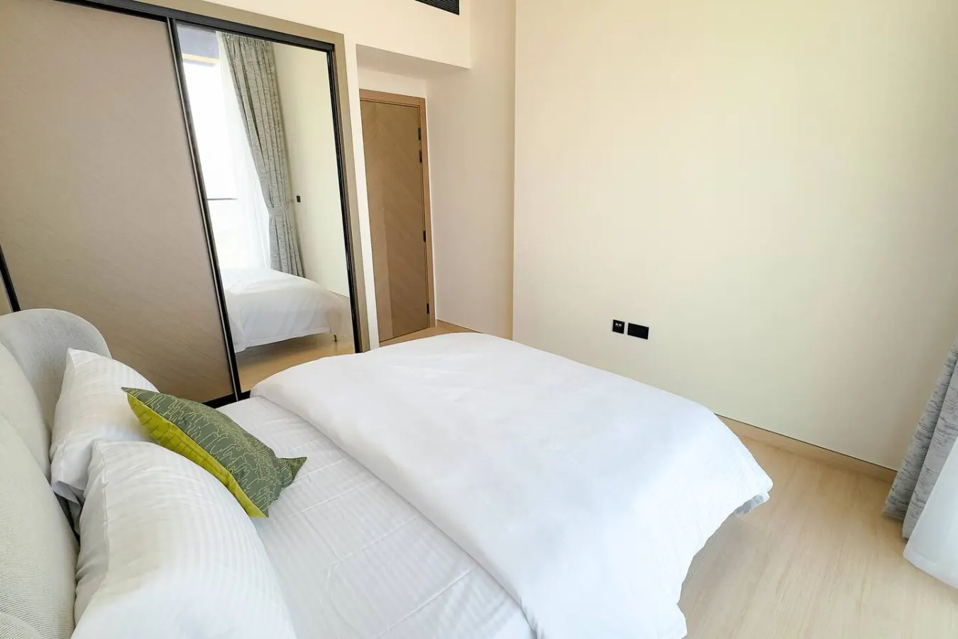 Binghatti Corner - 2BHK luxury Apartment 12