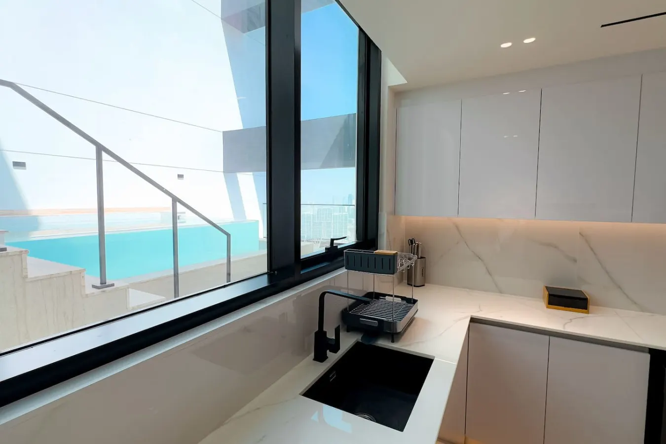 Binghatti Corner - 2BHK luxury Apartment 20