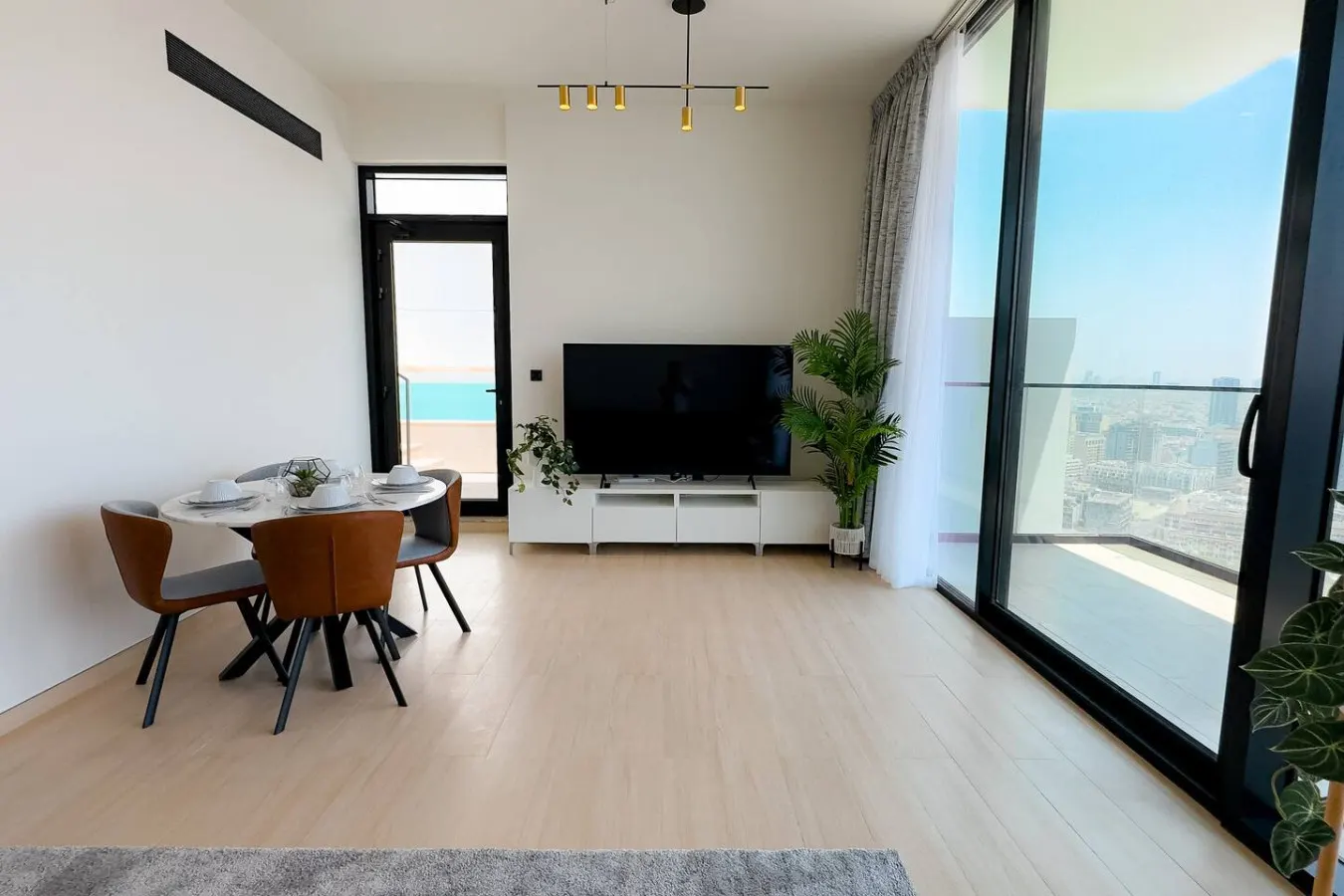 Binghatti Corner - 2BHK luxury Apartment 3