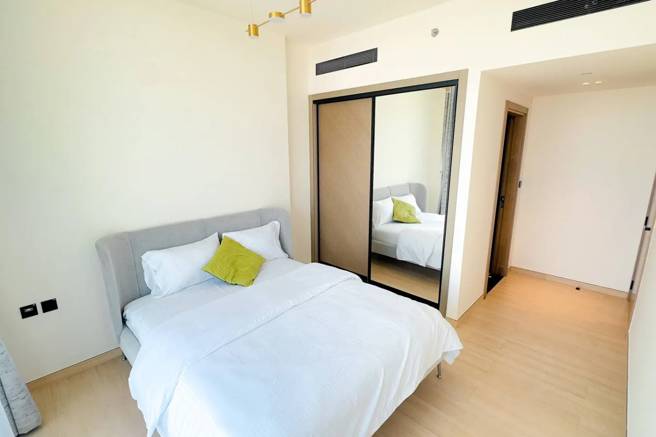 Binghatti Corner - 2BHK luxury Apartment 7