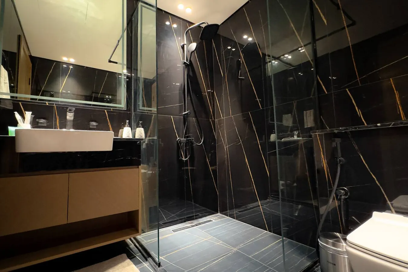 Binghatti Corner - 2BHK luxury Apartment 8