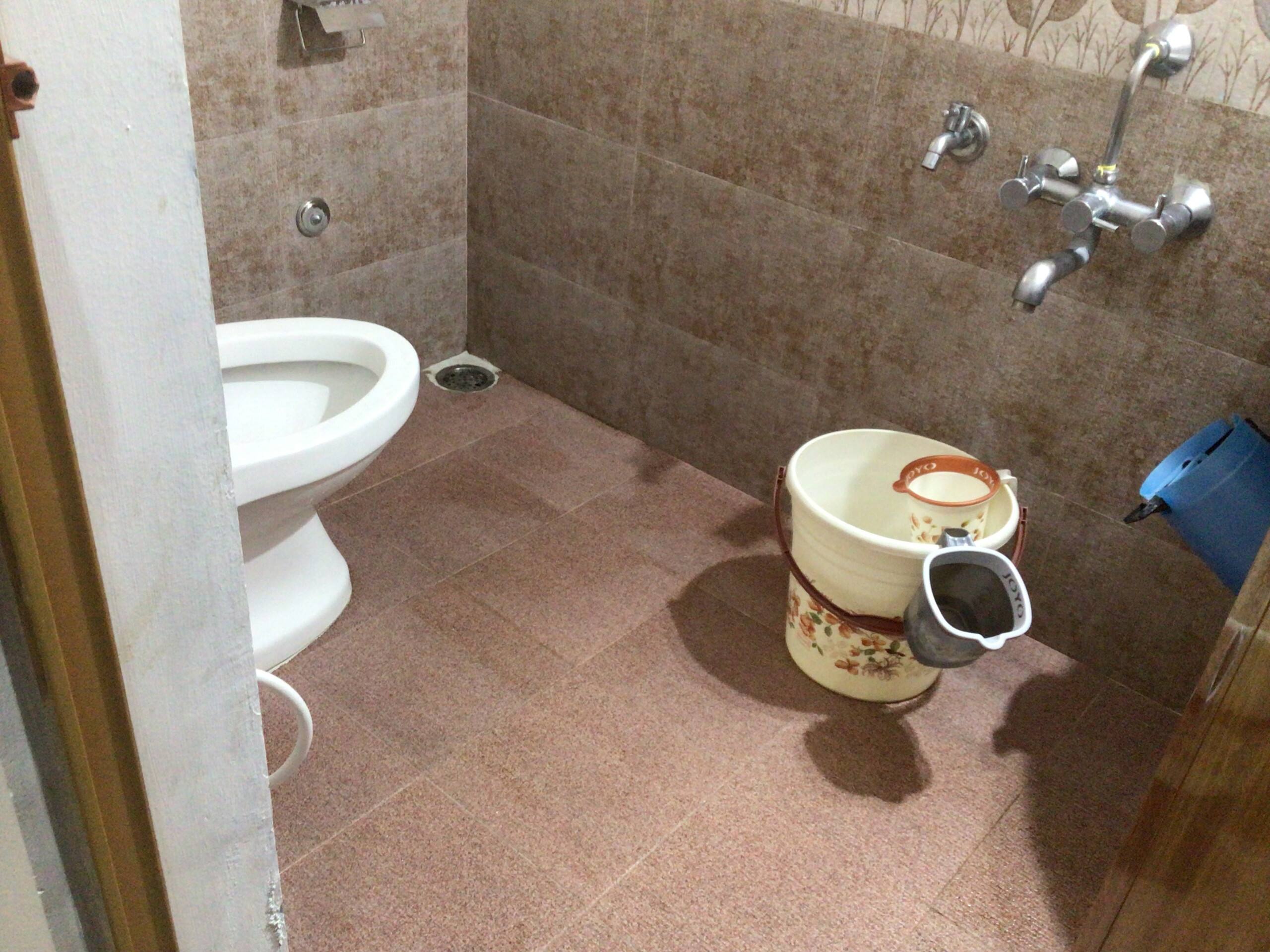 Shivam Homestay - Fully furnished 2 bhk A/c house 7