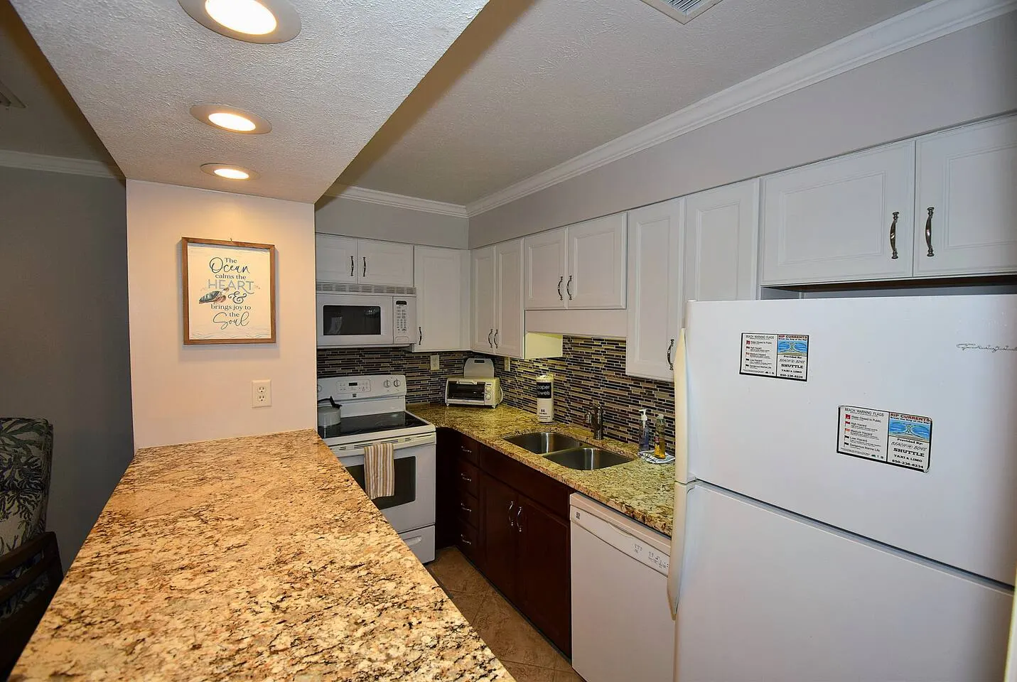 Sunswept 403-Updated Condo w/pool & beach access 9