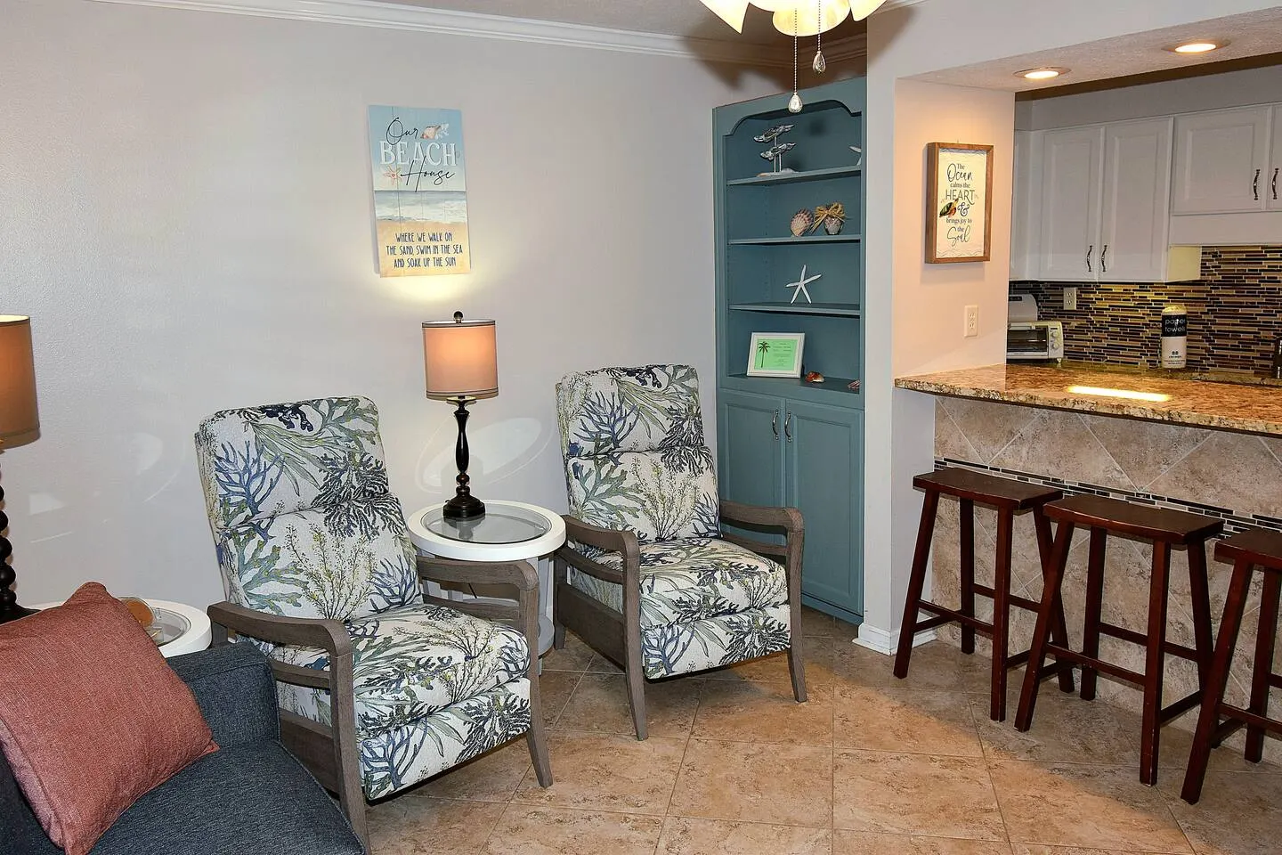 Sunswept 403-Updated Condo w/pool & beach access 6