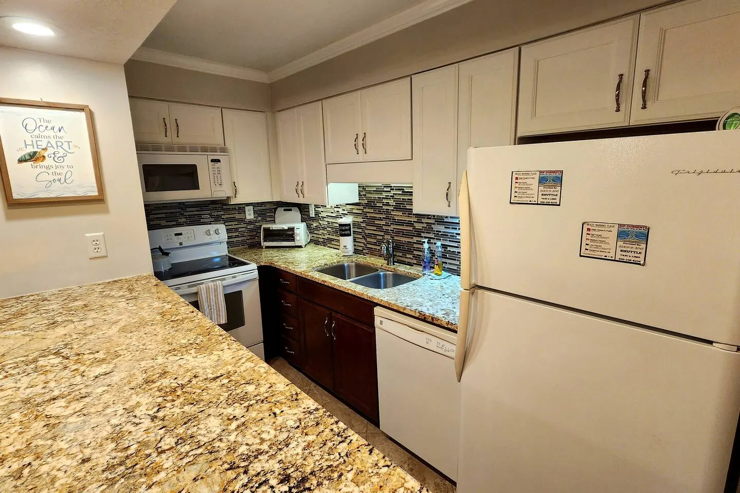 Sunswept 403-Updated Condo w/pool & beach access 8