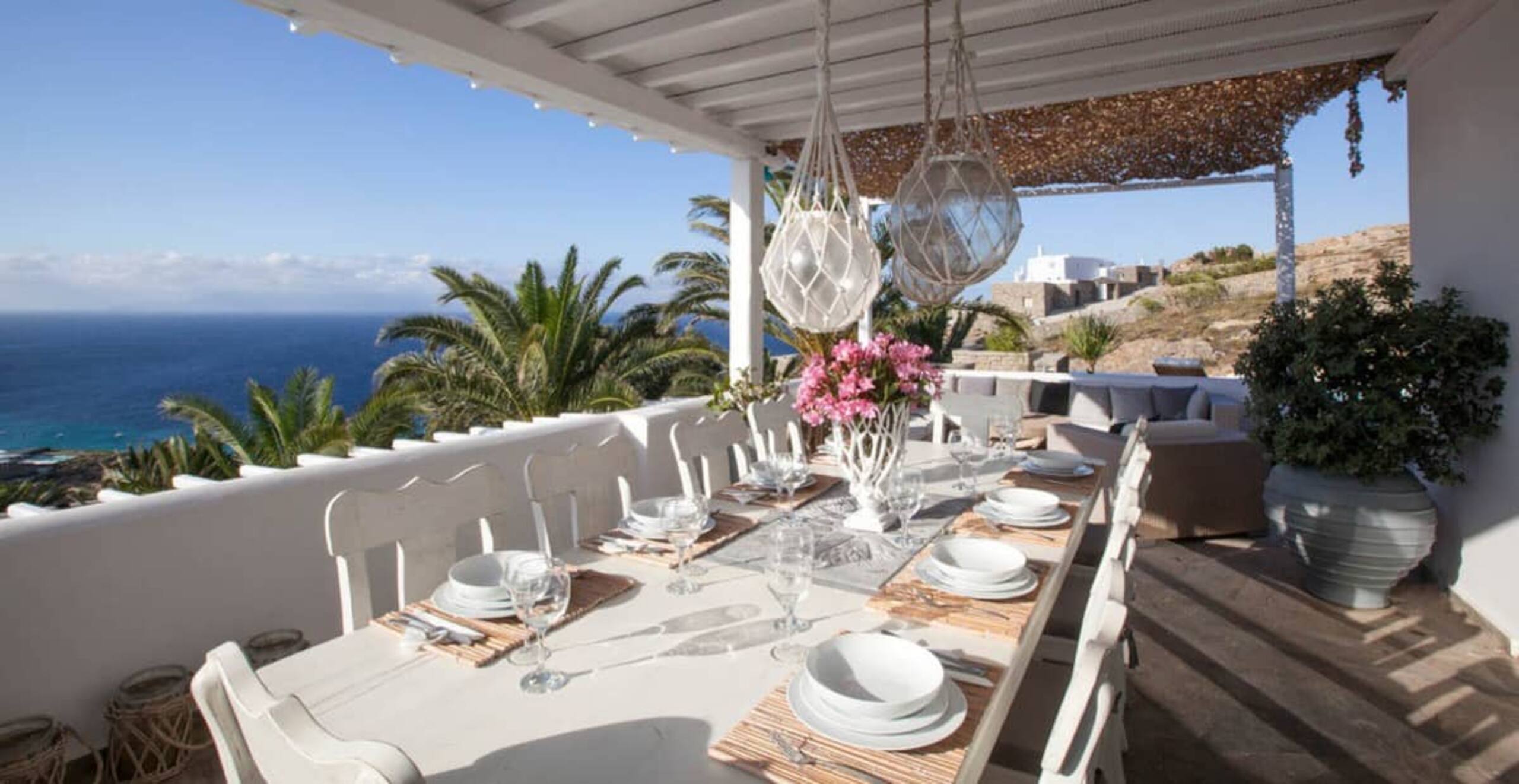 Chef included by Fantasia Villas: White House 8bdr 16