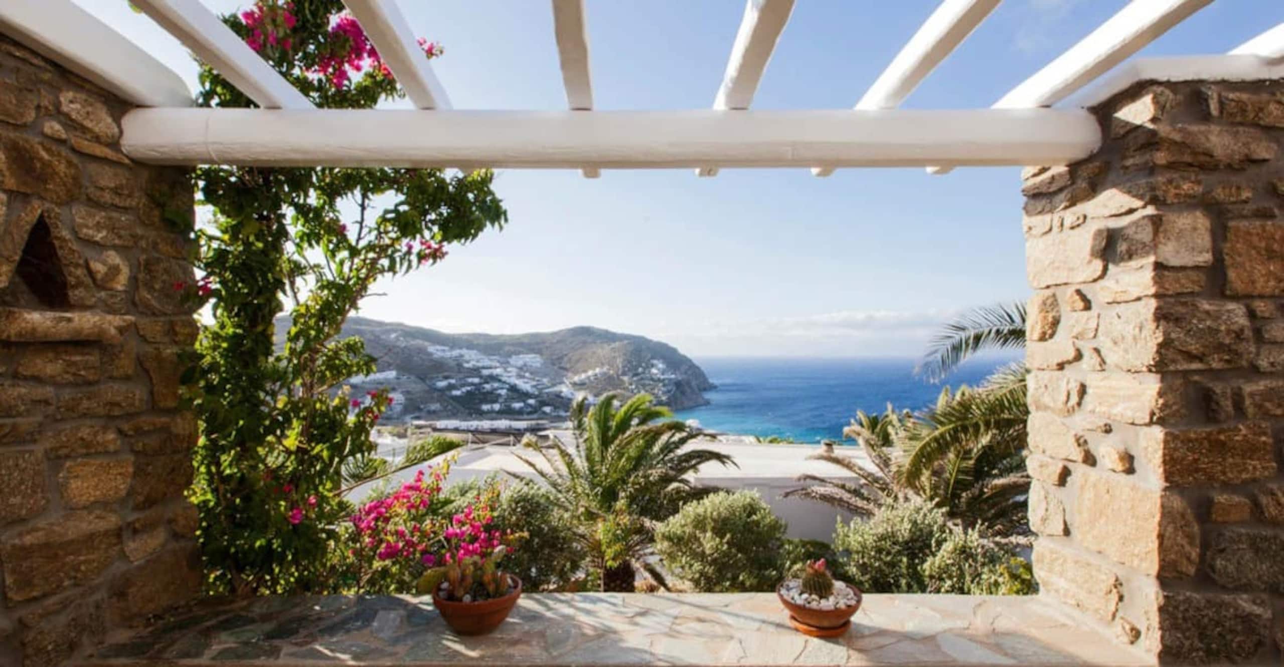 Chef included by Fantasia Villas: White House 8bdr 18
