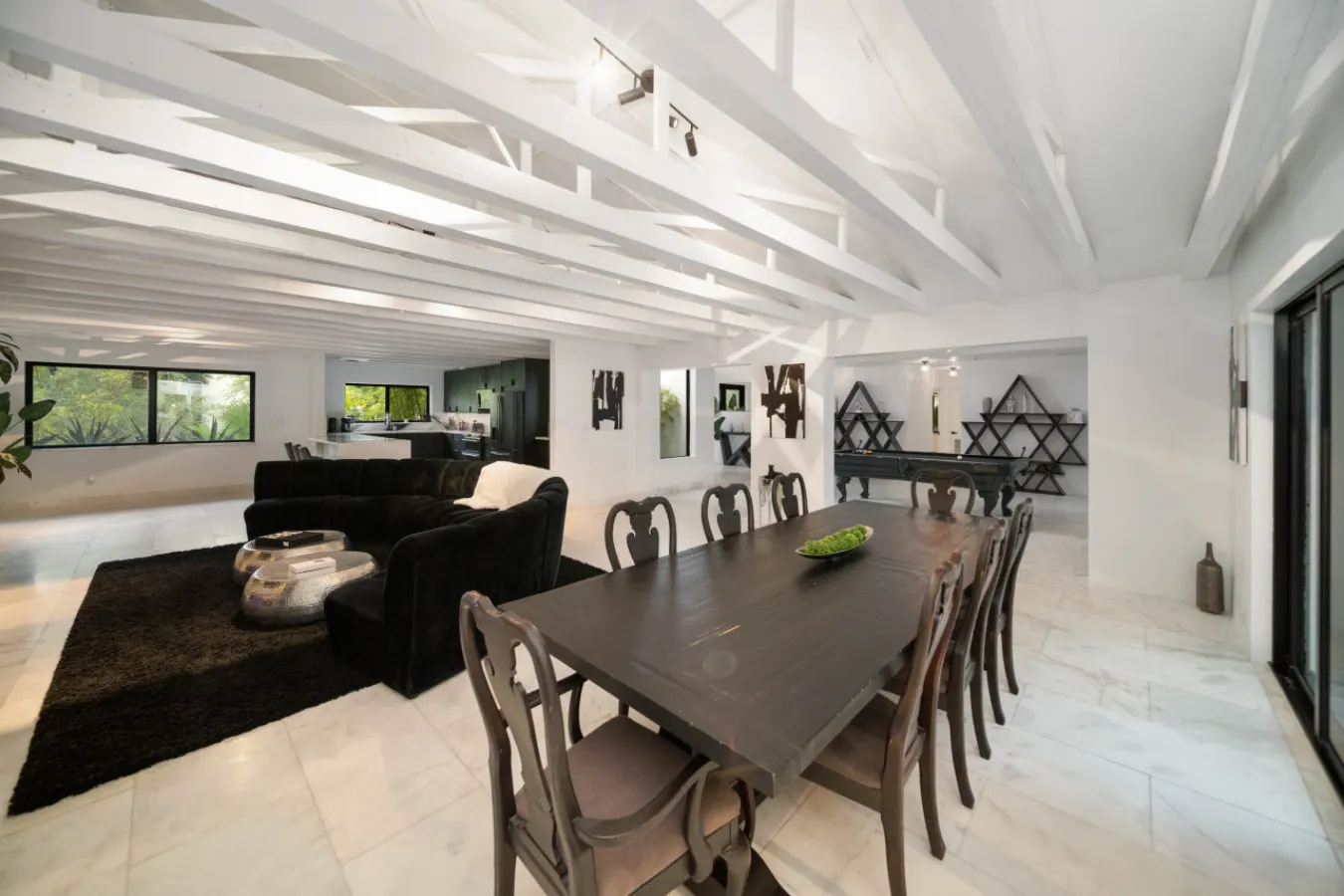05 Bond LEG Vrbo: 8BR 7BA 20PPL 14