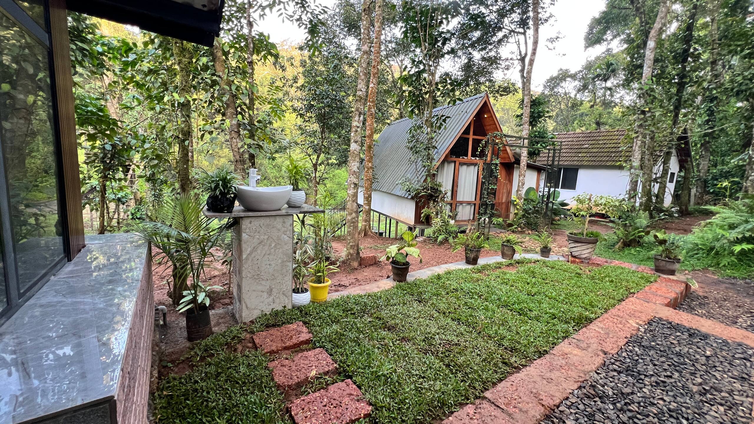 Fern Valley forest&stream view cottage 6