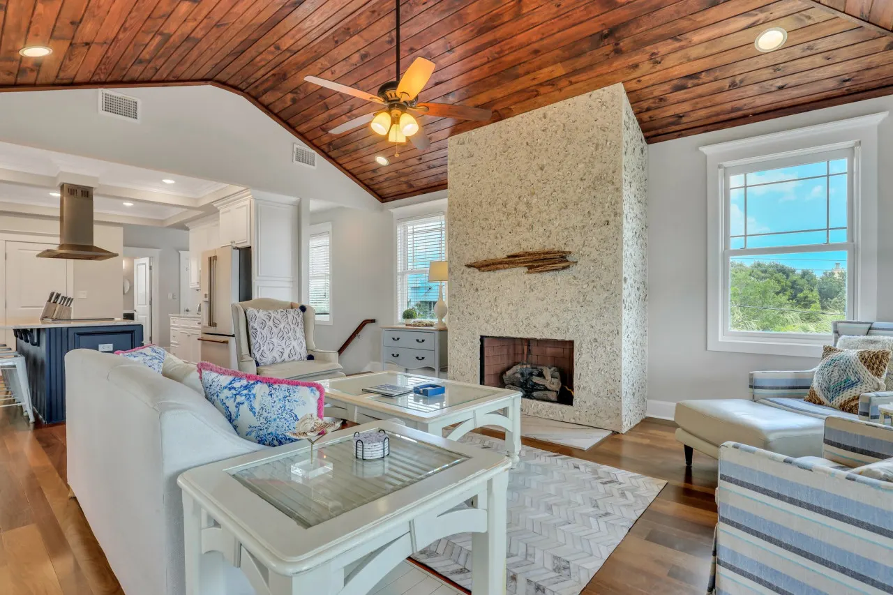 Tybee Skies: 4 BDR 4 Bath Oceanfront Home w Pool 13