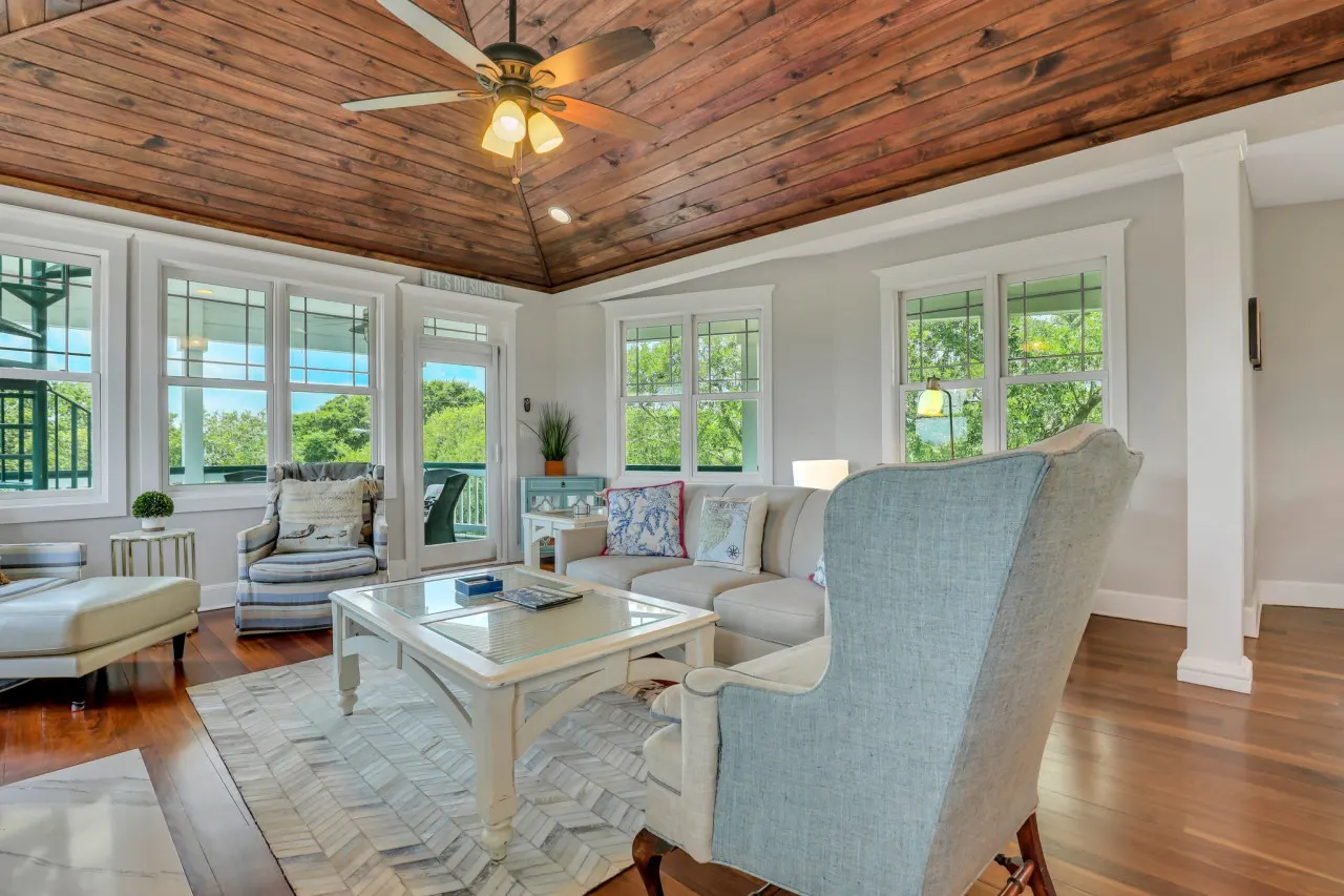 Tybee Skies: 4 BDR 4 Bath Oceanfront Home w Pool 14