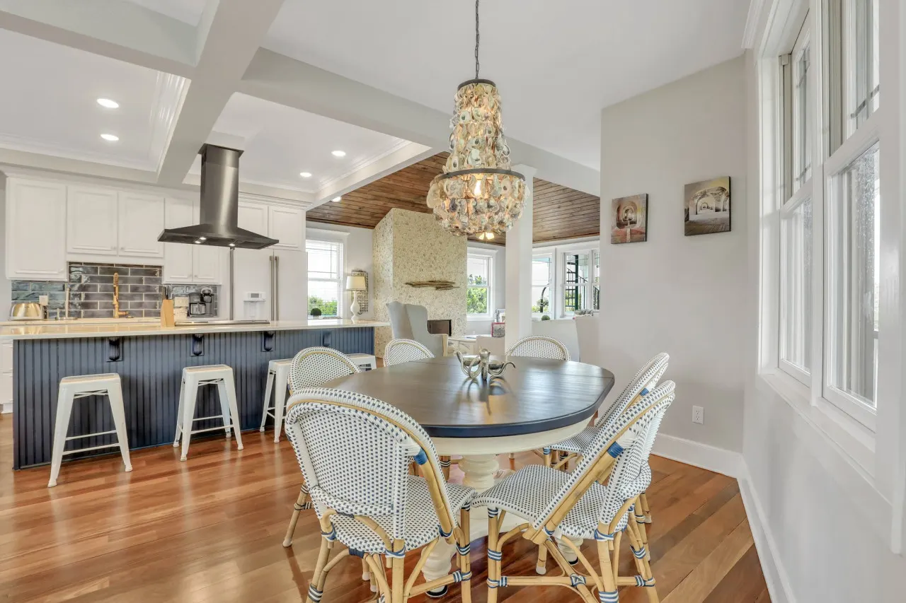 Tybee Skies: 4 BDR 4 Bath Oceanfront Home w Pool 20