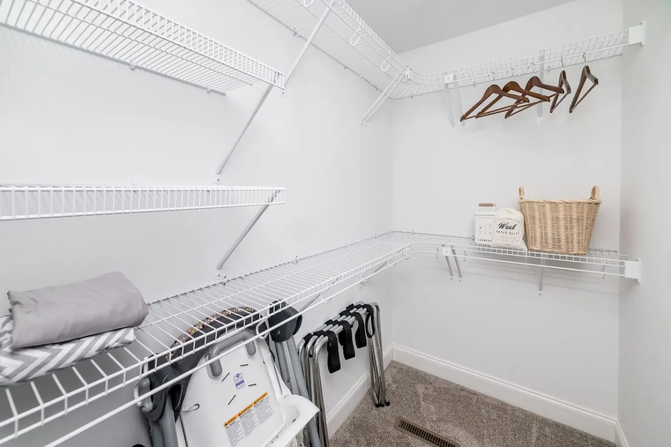 Sleeps 20 Family-friendly Near DT LYH & LU 18