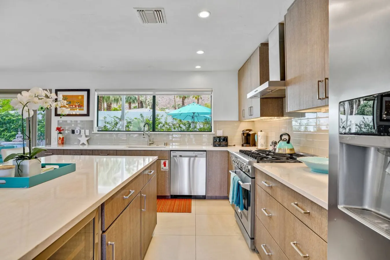 The Cove: Palm Springs, CA 19