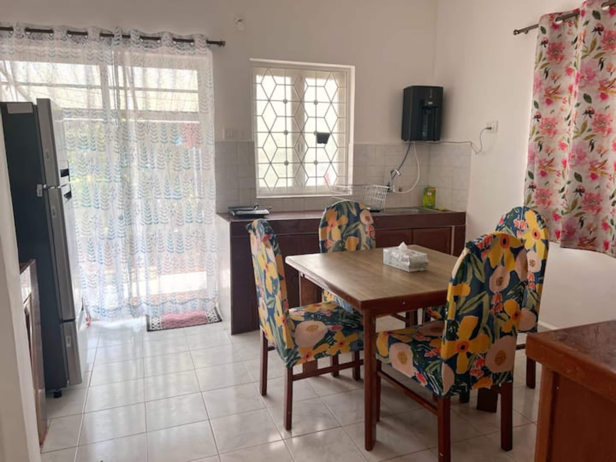 'Susegad' Candolim Beach - 
Parking+AC+WI-FI 8
