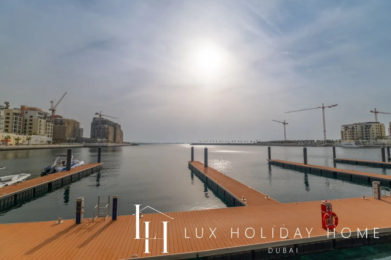 LUX The La Mer Luxury Burj View Suite 3 15