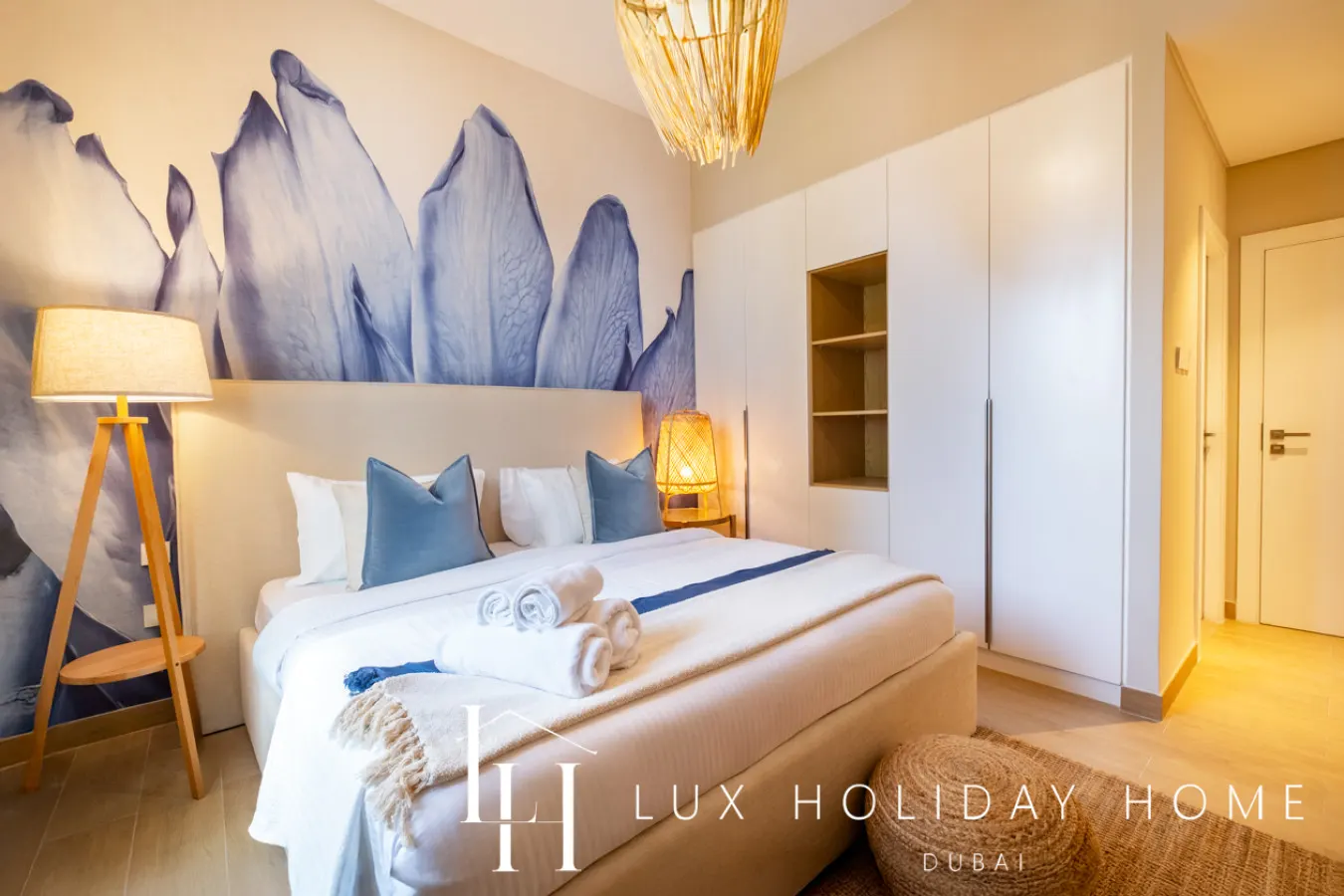 LUX The La Mer Luxury Burj View Suite 3 18