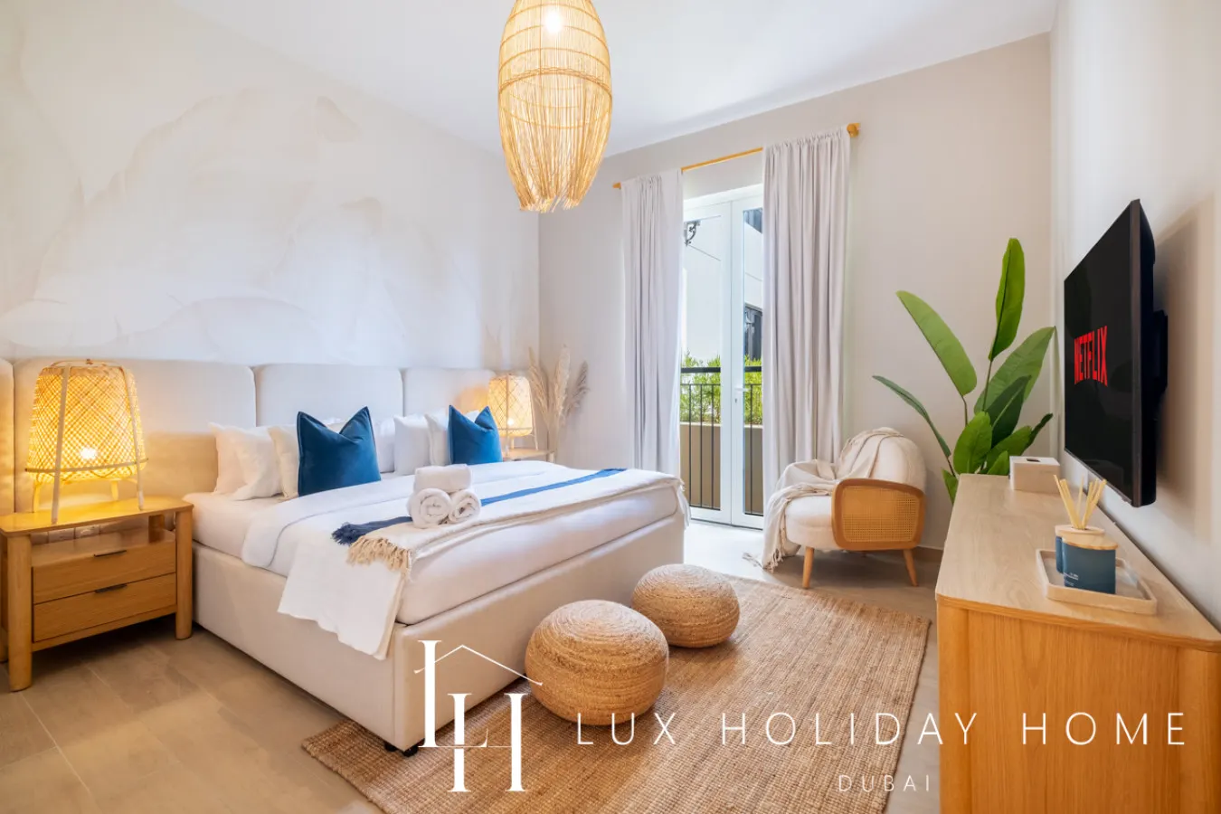 LUX The La Mer Luxury Burj View Suite 3 7