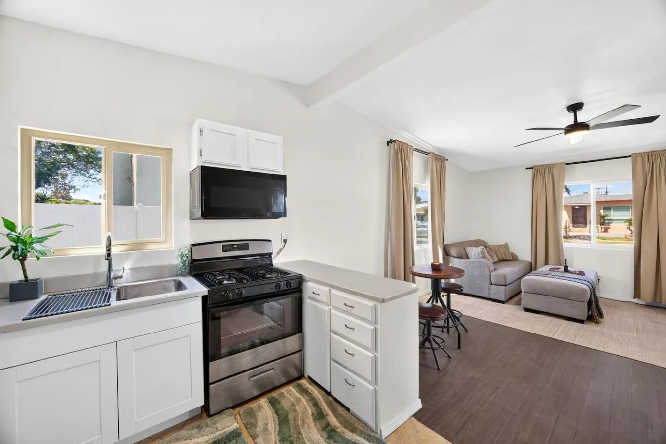Cozy 1 Bedroom in Central San Diego 9