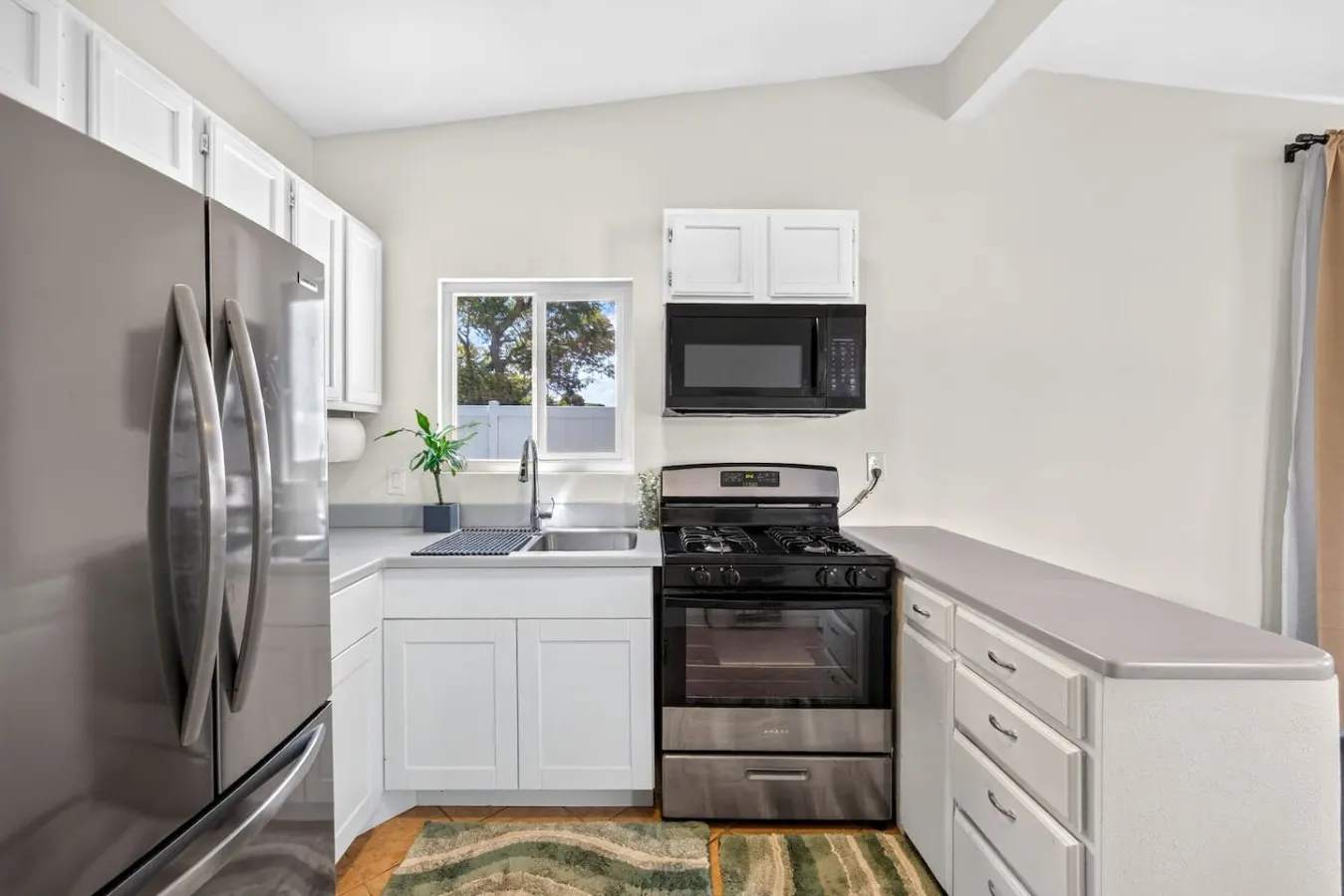 Cozy 1 Bedroom in Central San Diego 14