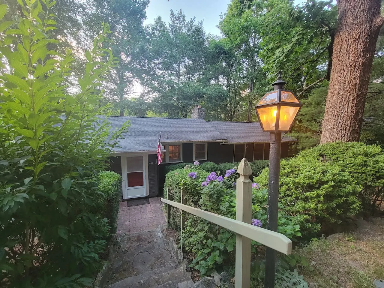 Cozy Cabin Trails & Family Memories 10