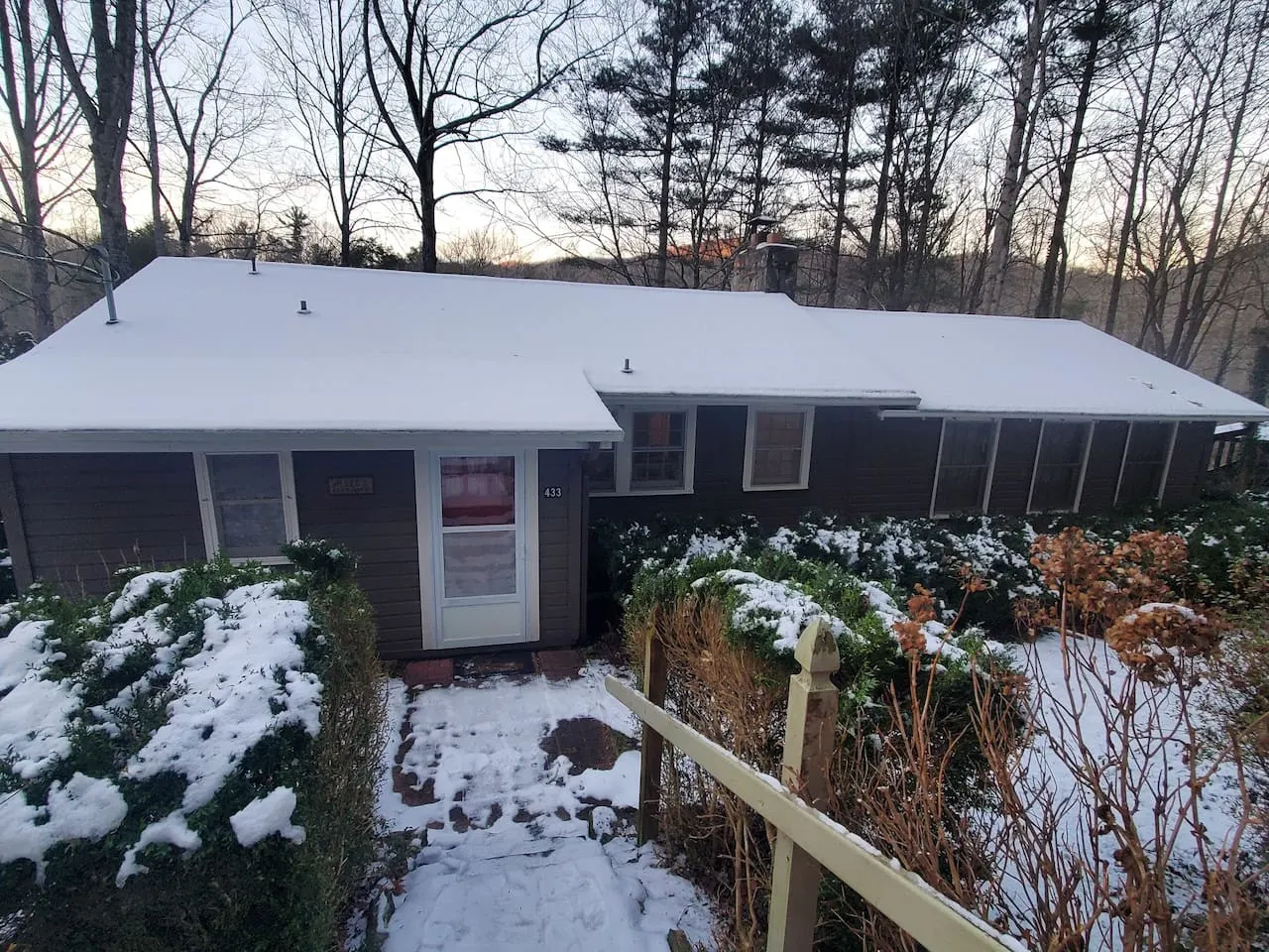 Cozy Cabin Trails & Family Memories 7