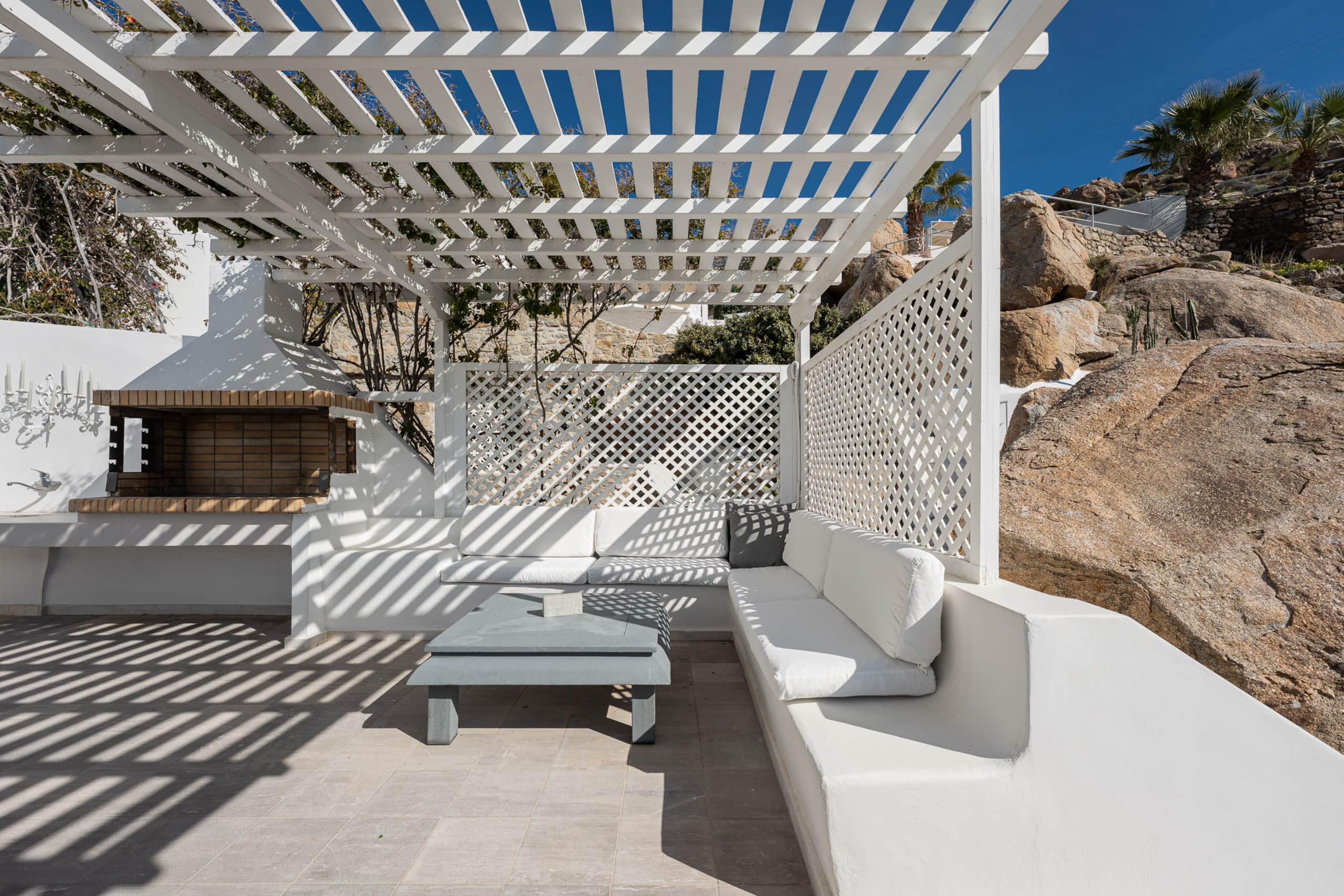 Beachfront Super Rockies Resort Villa Anemeli 5