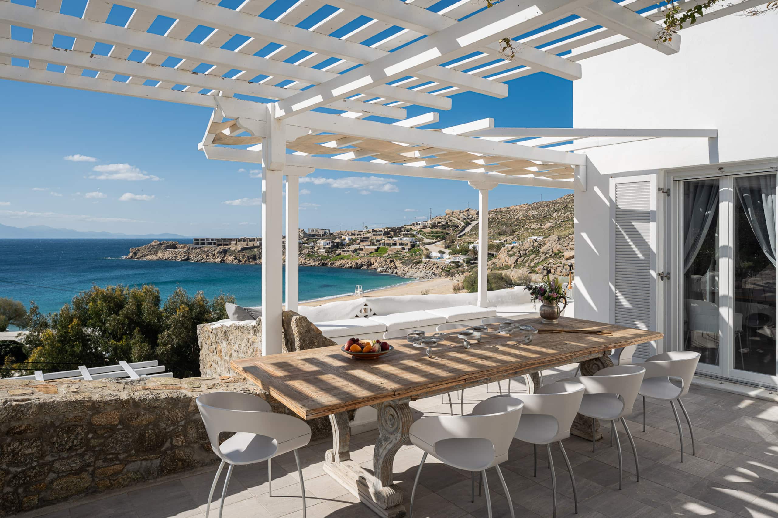 Beachfront Super Rockies Resort Villa Anemeli 3