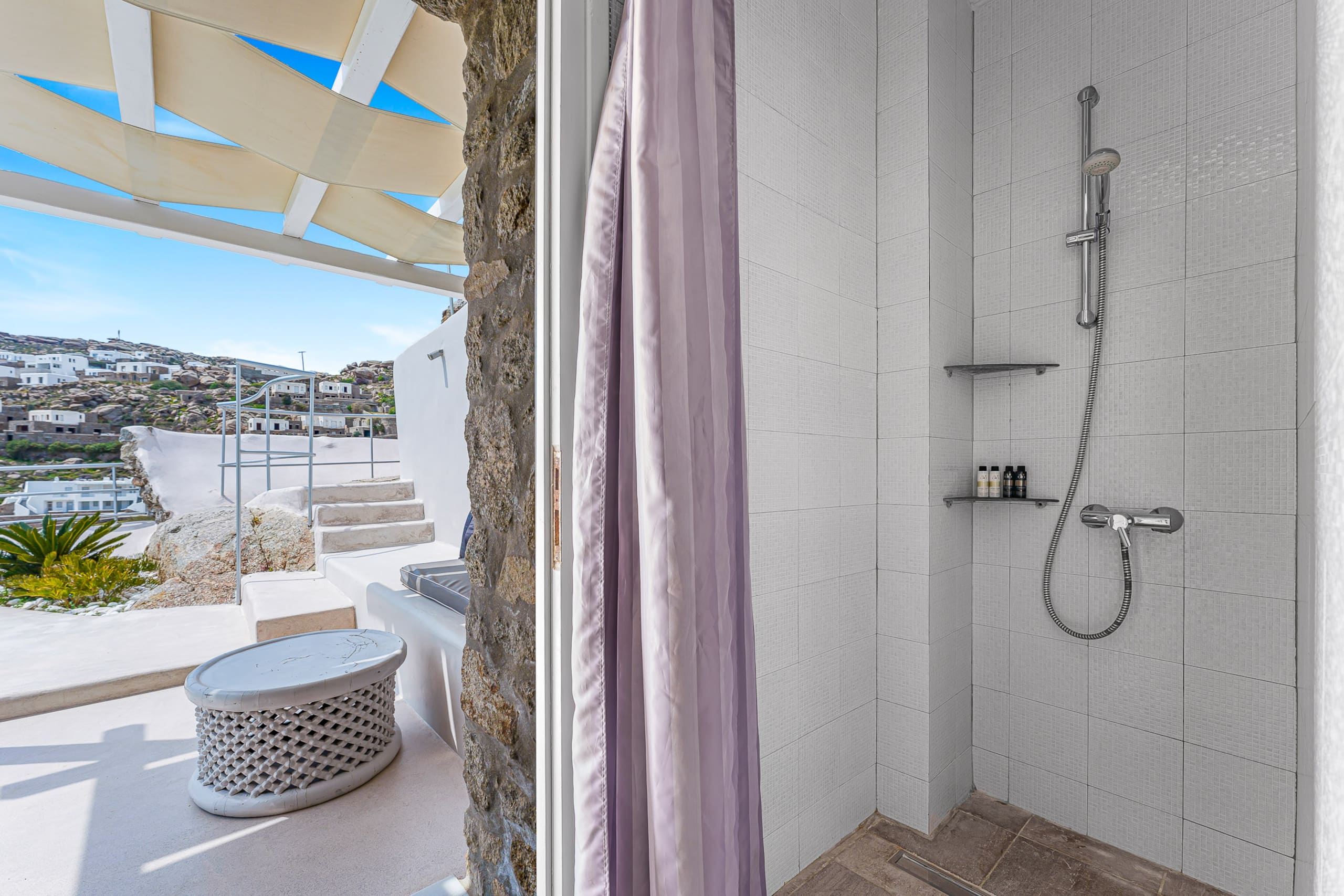 Beachfront Super Rockies Resort Villa Anemeli 24