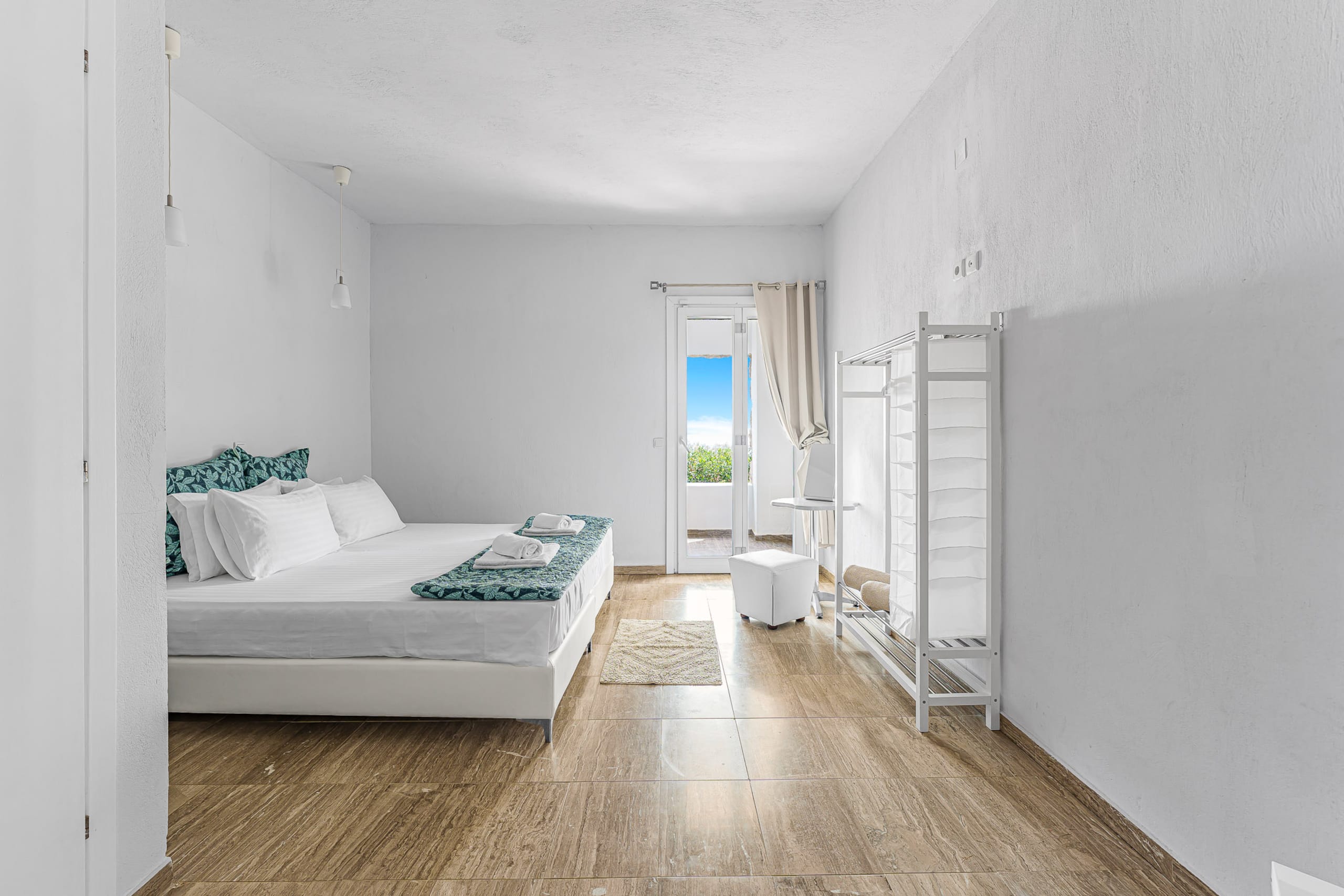 Beachfront Super Rockies Resort Villa Anemeli 18