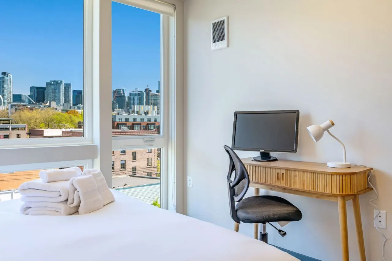 Penthouse 2BD Apt 360 Seattle Views! 20