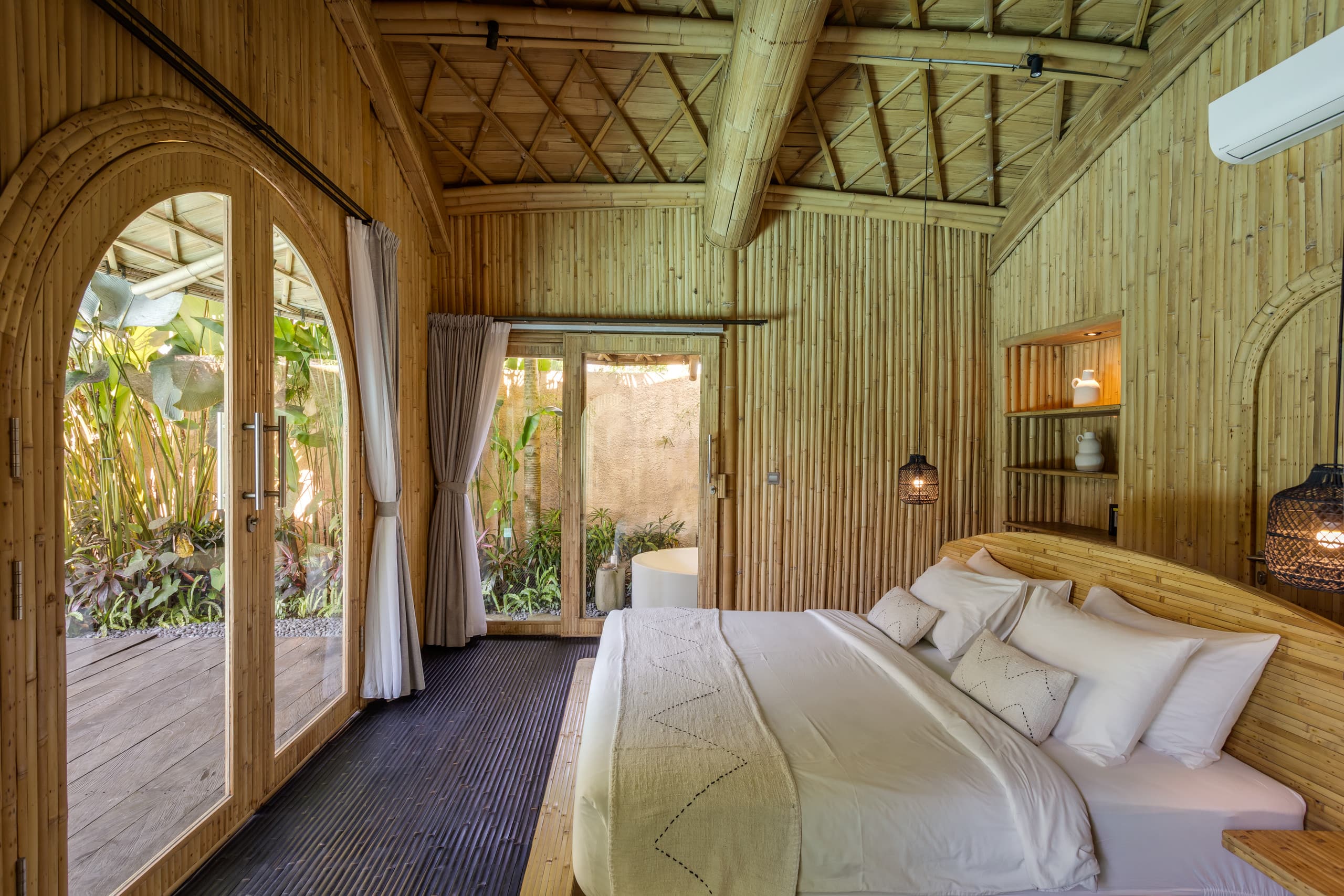 Beetle - Bamboo Villa in Eco Six Bali Resort 11