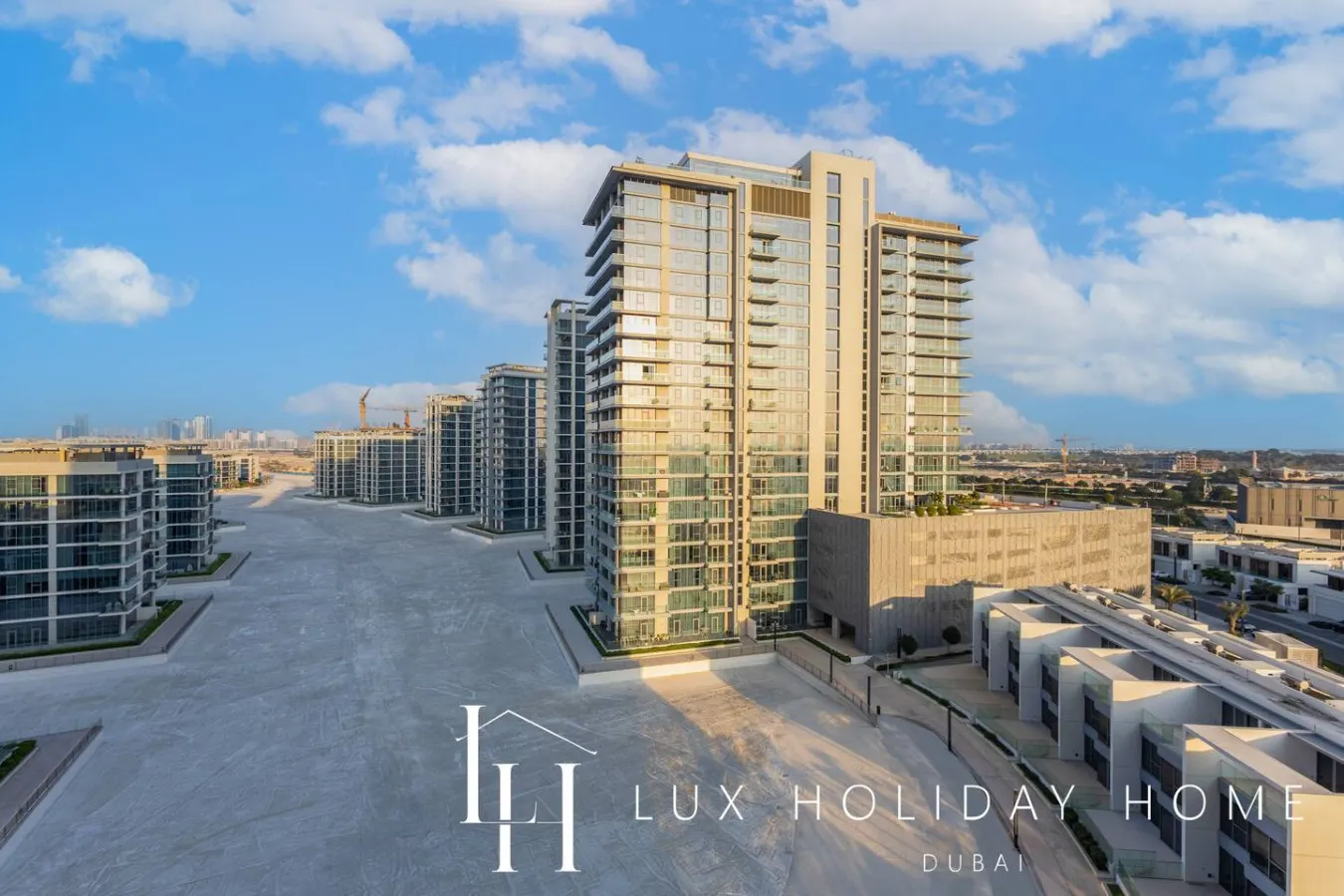 LUX The Burj Khalifa Lagoon View Suite 5 11