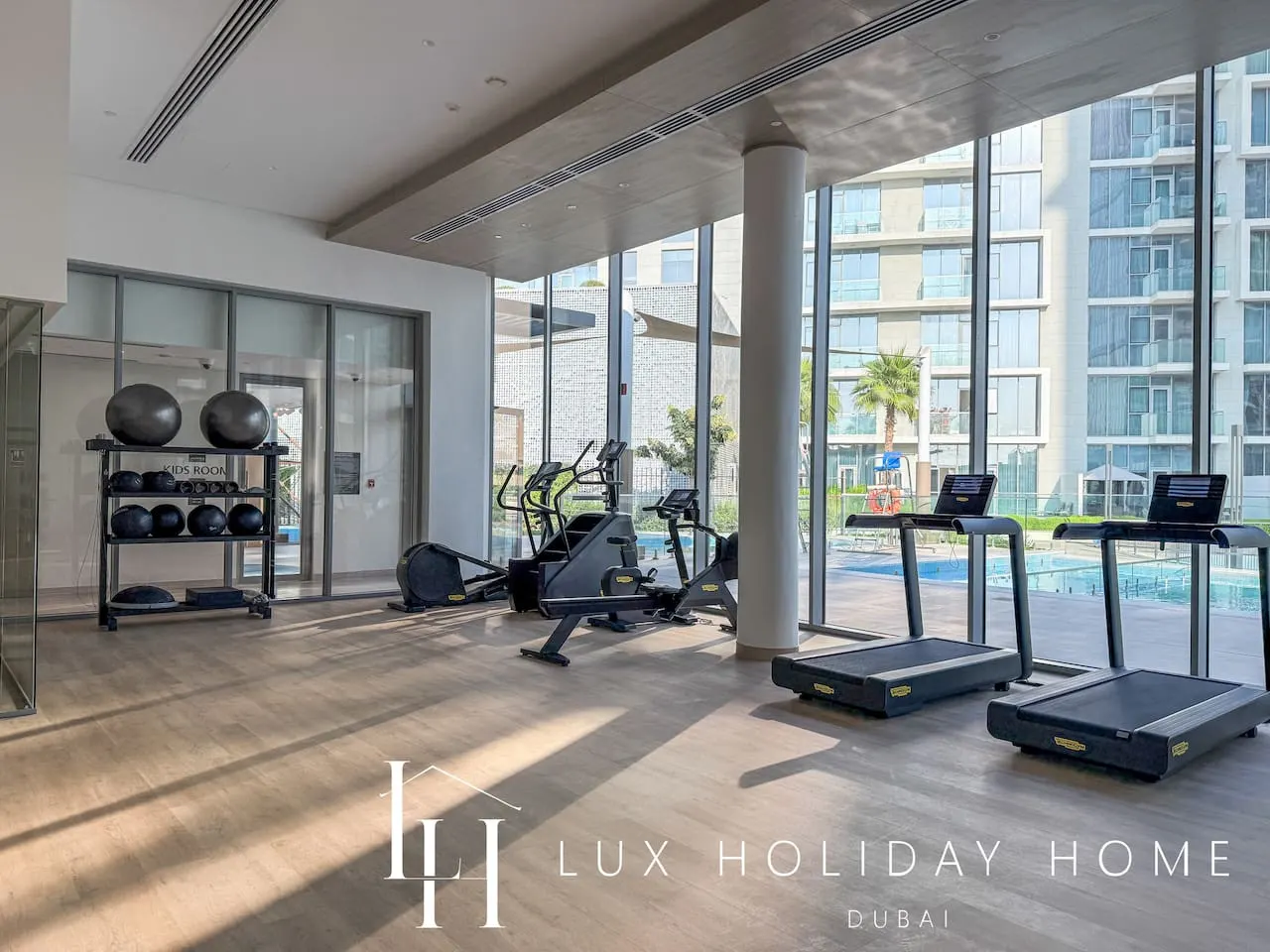 LUX The Burj Khalifa Lagoon View Suite 5 19