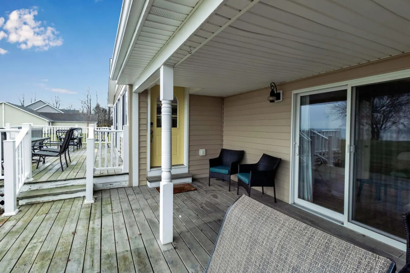 Lakefront Home- 5 Beds, Firepit + Sleeps 8 11