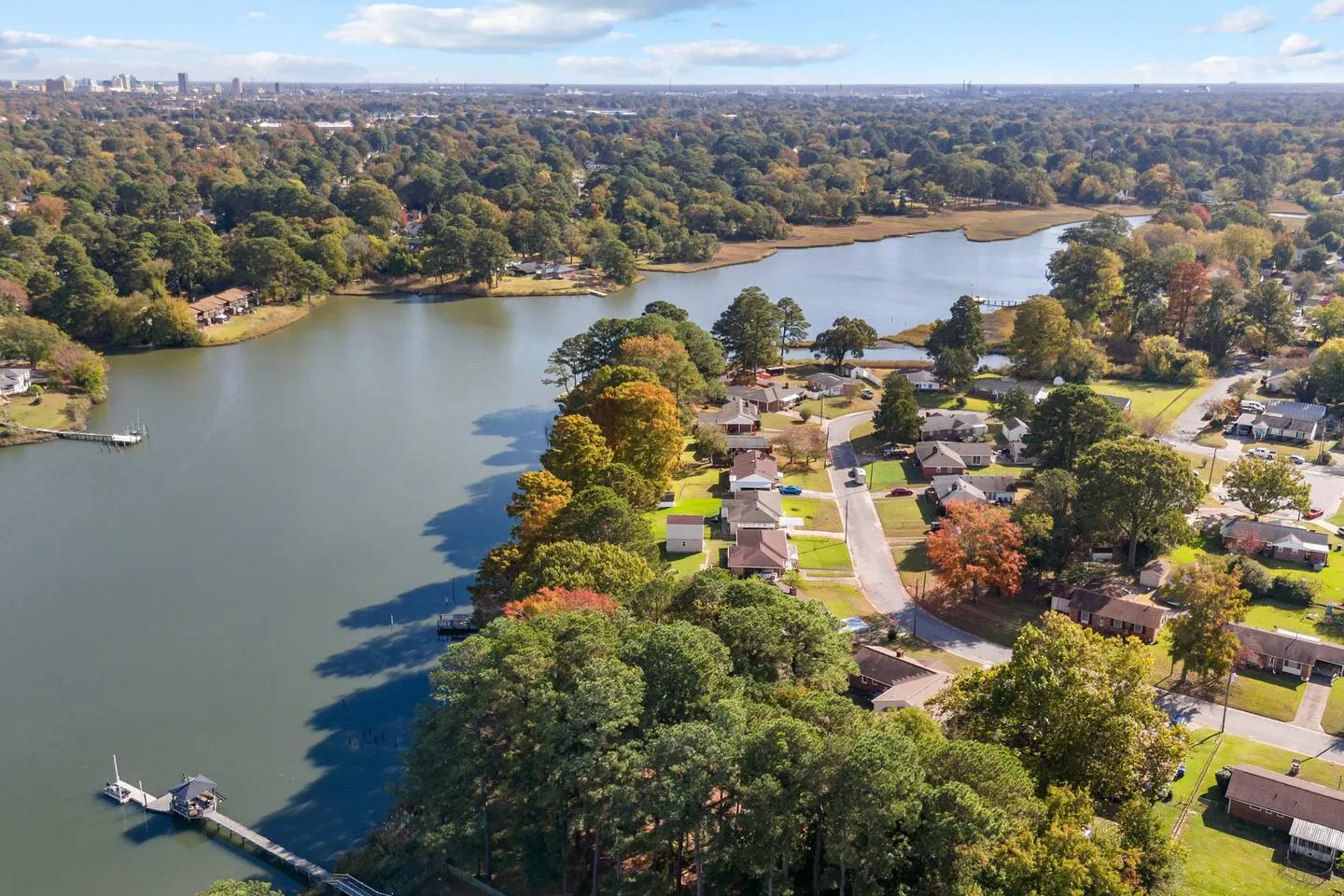 Riverfront Portsmouth Home Near Casino & Patio 15