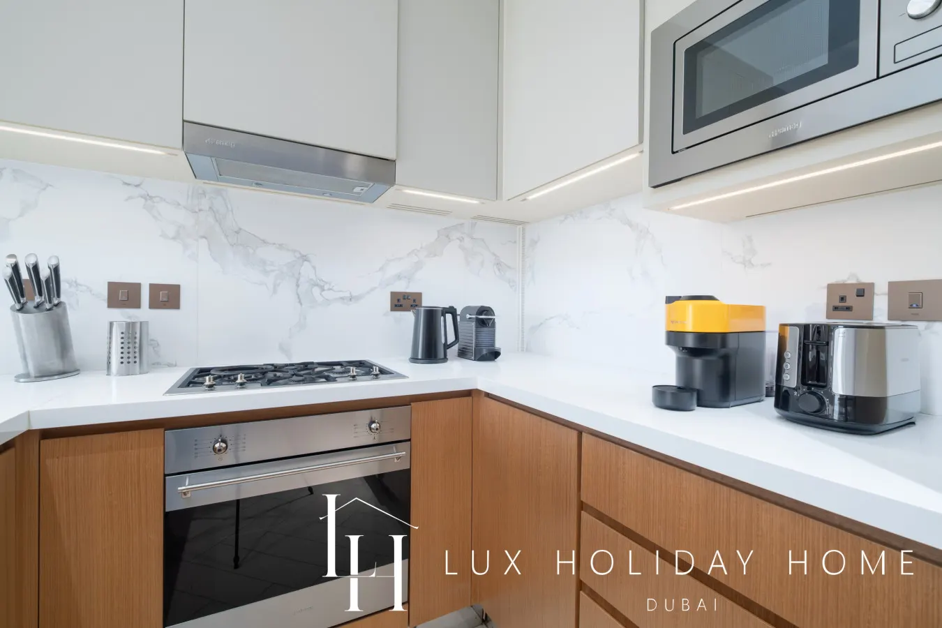 LUX The Address Opera Downtown Suite 10