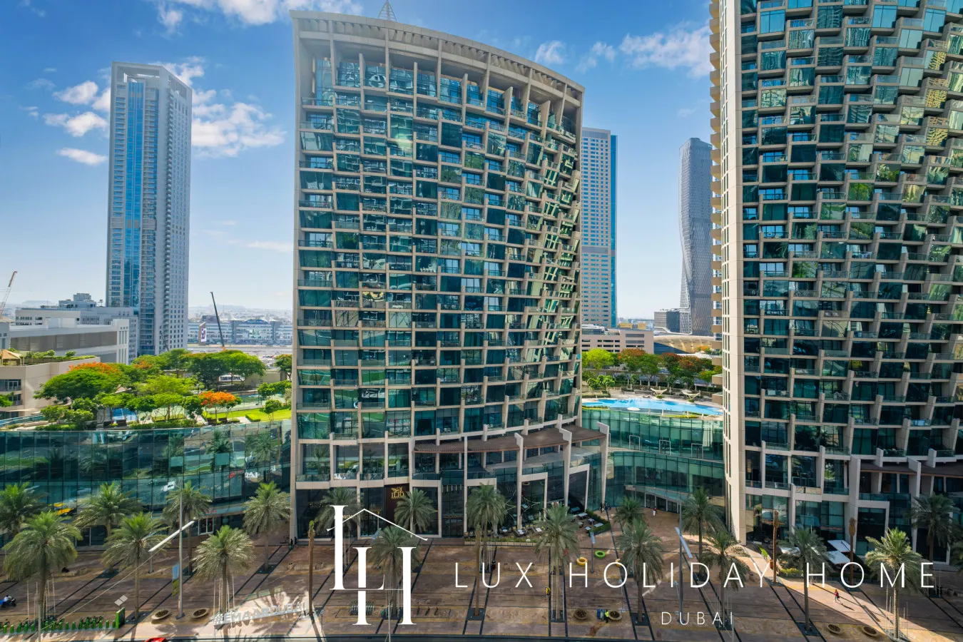 LUX The Address Opera Downtown Suite 16