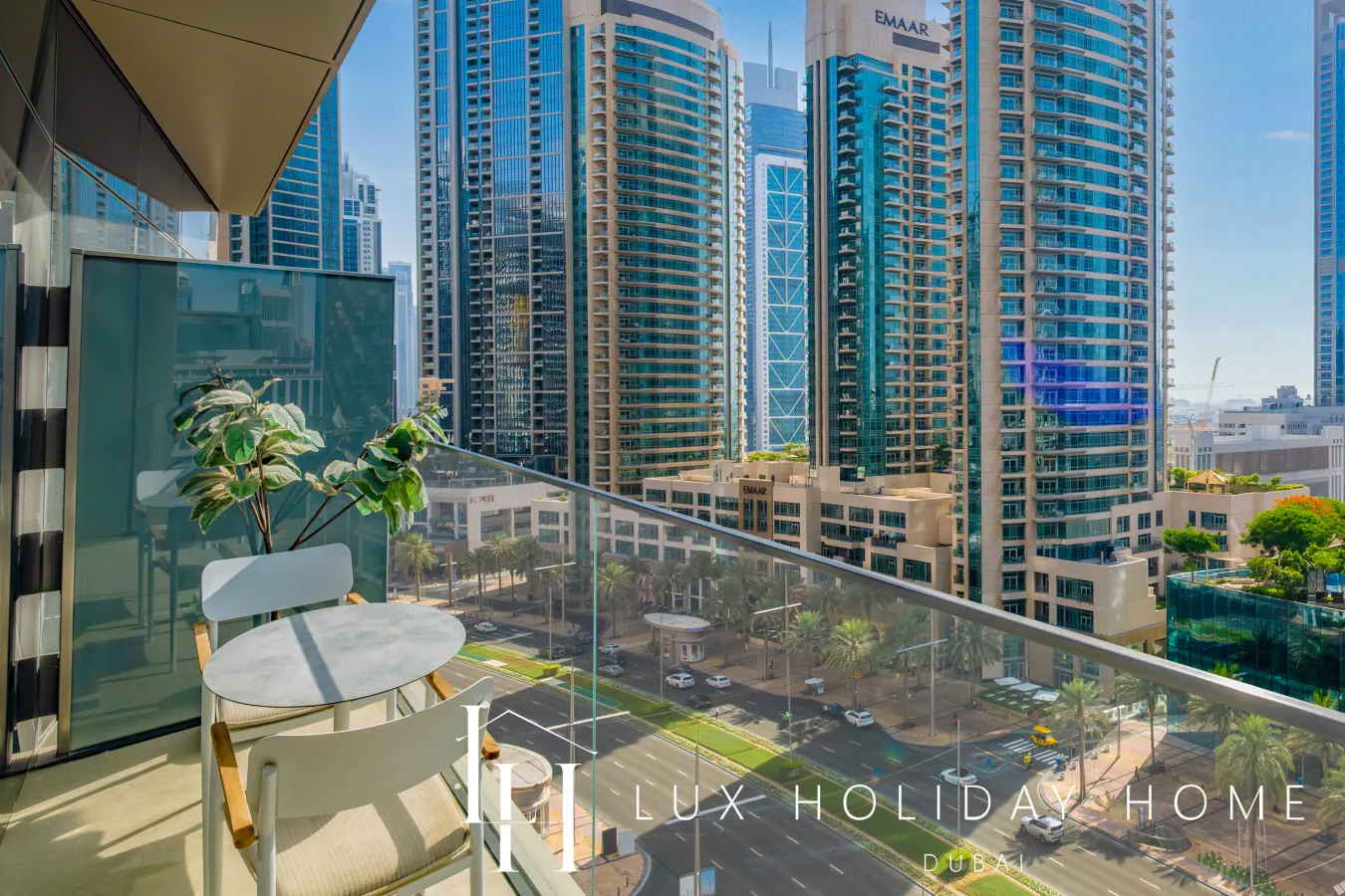 LUX The Address Opera Downtown Suite 19