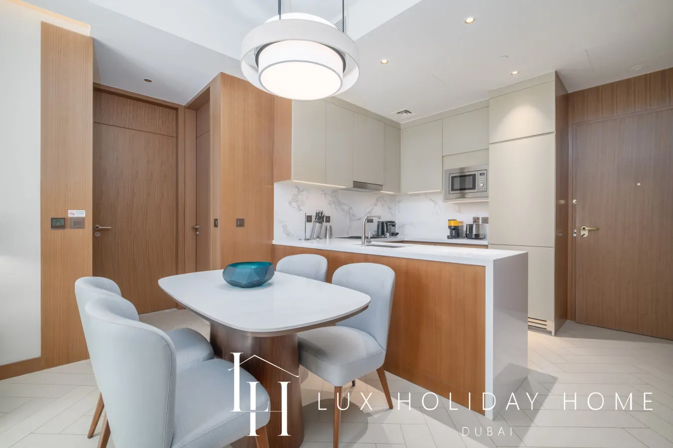 LUX The Address Opera Downtown Suite 7
