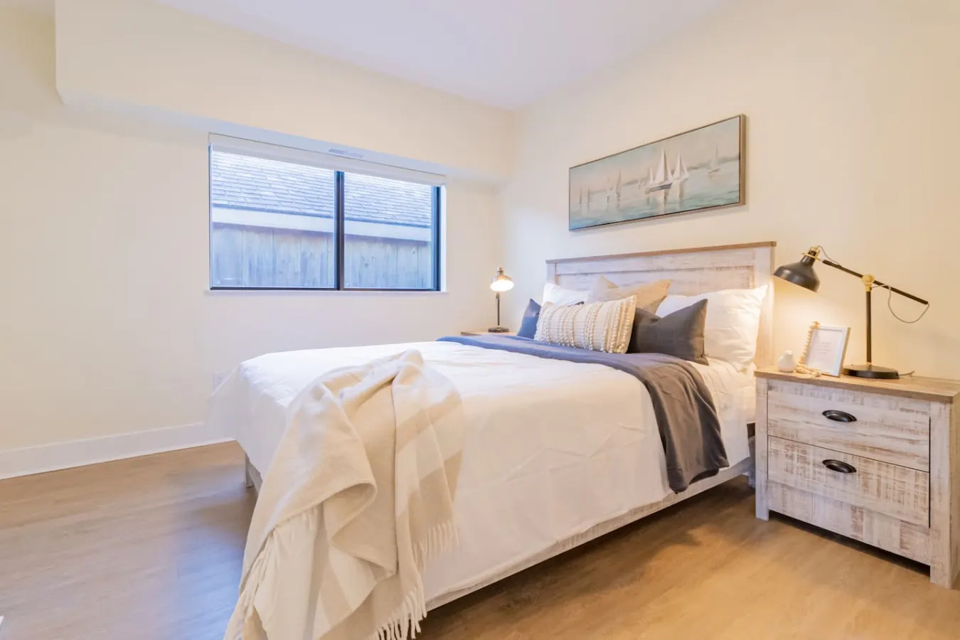 The Bend Condos- Hot Tub, 1 min from beach - 201 14
