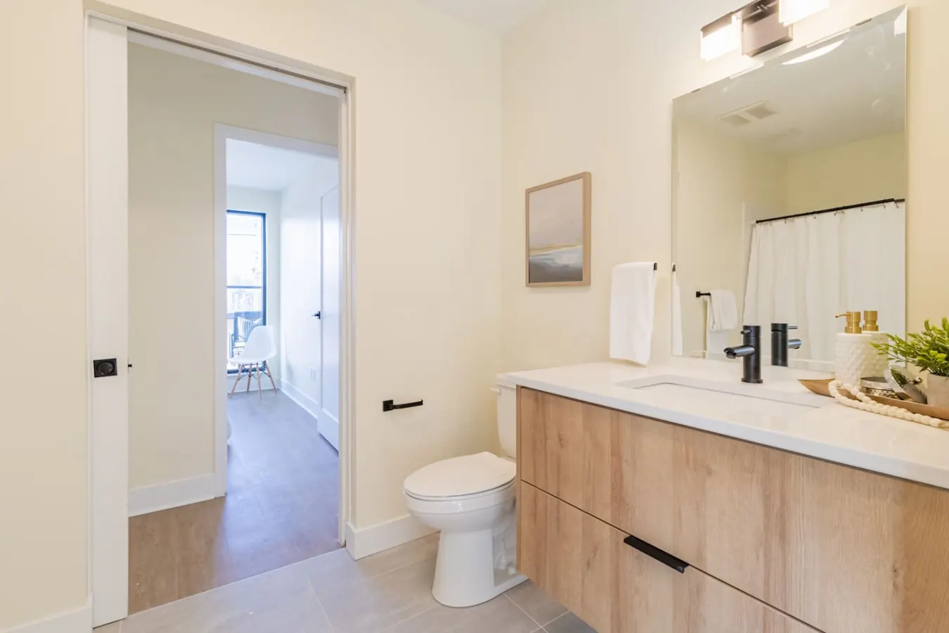 The Bend Condos- Hot Tub, 1 min from beach - 201 — photo 5